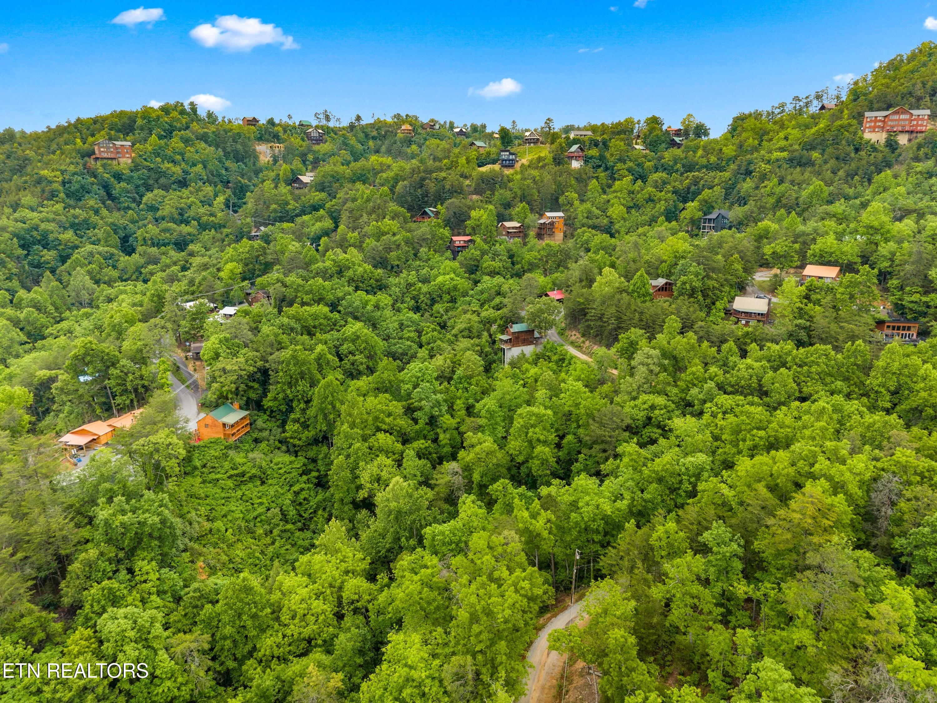 Red Bone Way Sevierville TN 37876