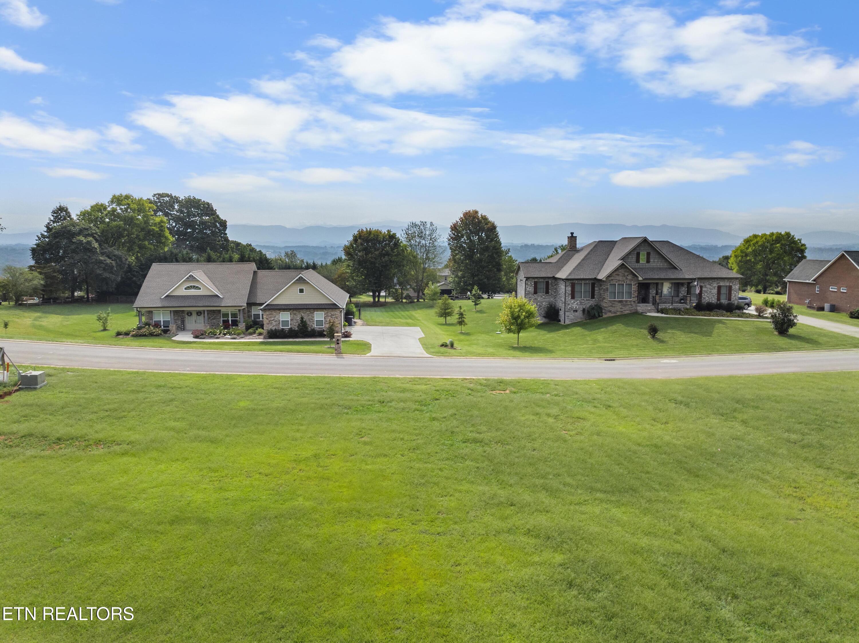 1153 Summerfield Drive Maryville TN 37801