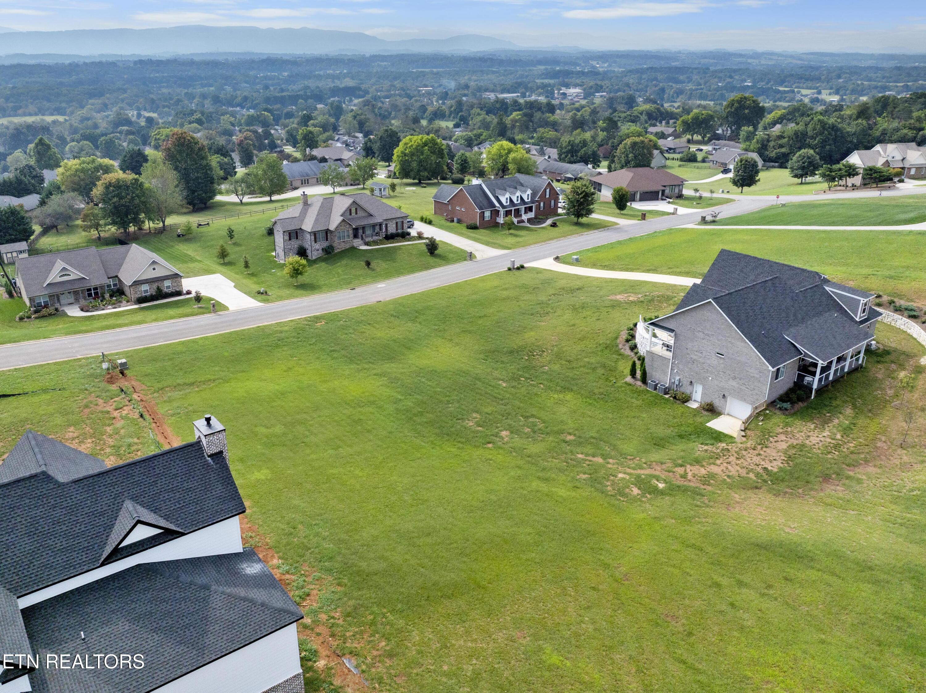 1153 Summerfield Drive Maryville TN 37801