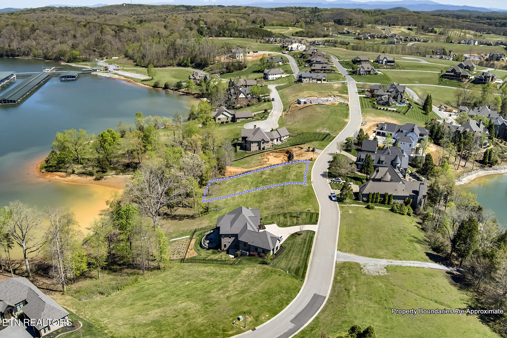 16718 Lighthouse Pointe Drive Lenoir City TN 37772
