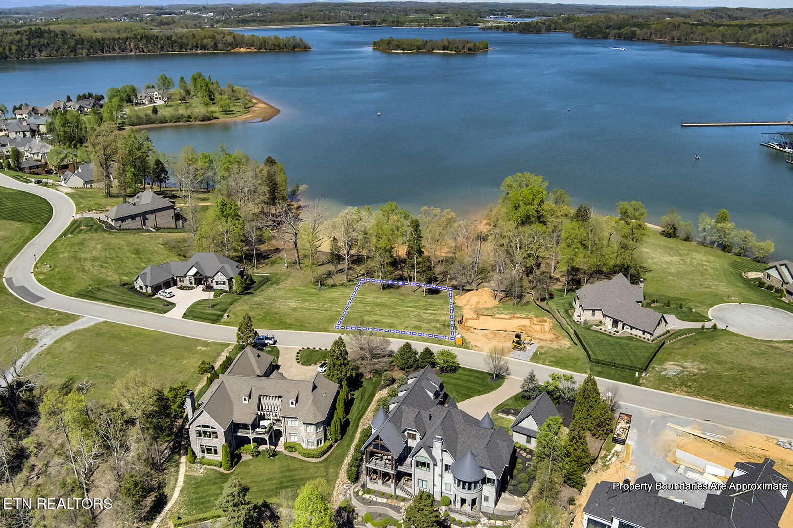 16718 Lighthouse Pointe Drive Lenoir City TN 37772