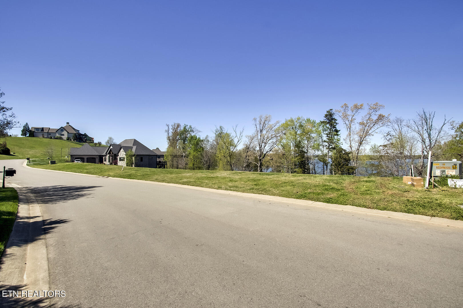 16718 Lighthouse Pointe Drive Lenoir City TN 37772