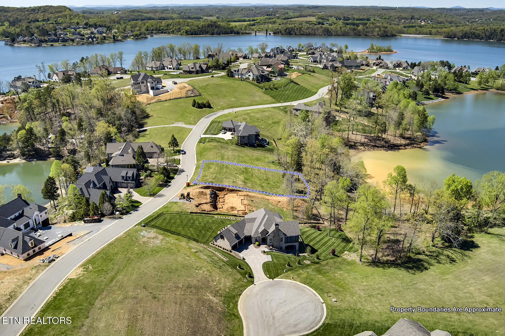 16718 Lighthouse Pointe Drive Lenoir City TN 37772