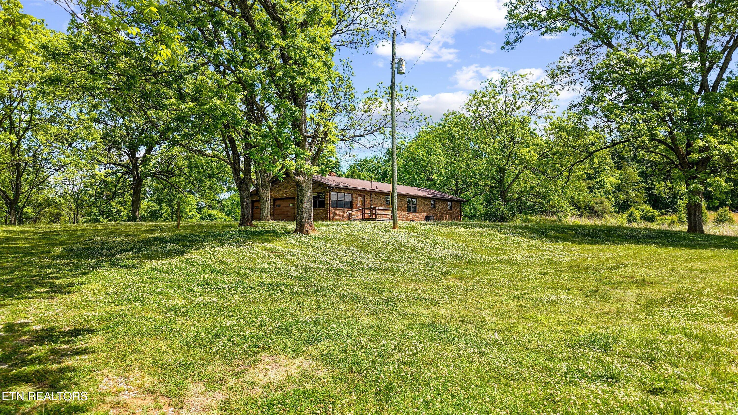 3245 W Lamar Alex Parkway Friendsville TN 37737