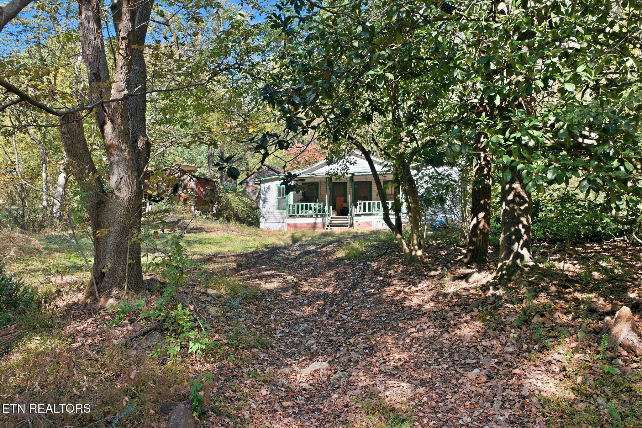 911 Coward Road Clinton TN 37716