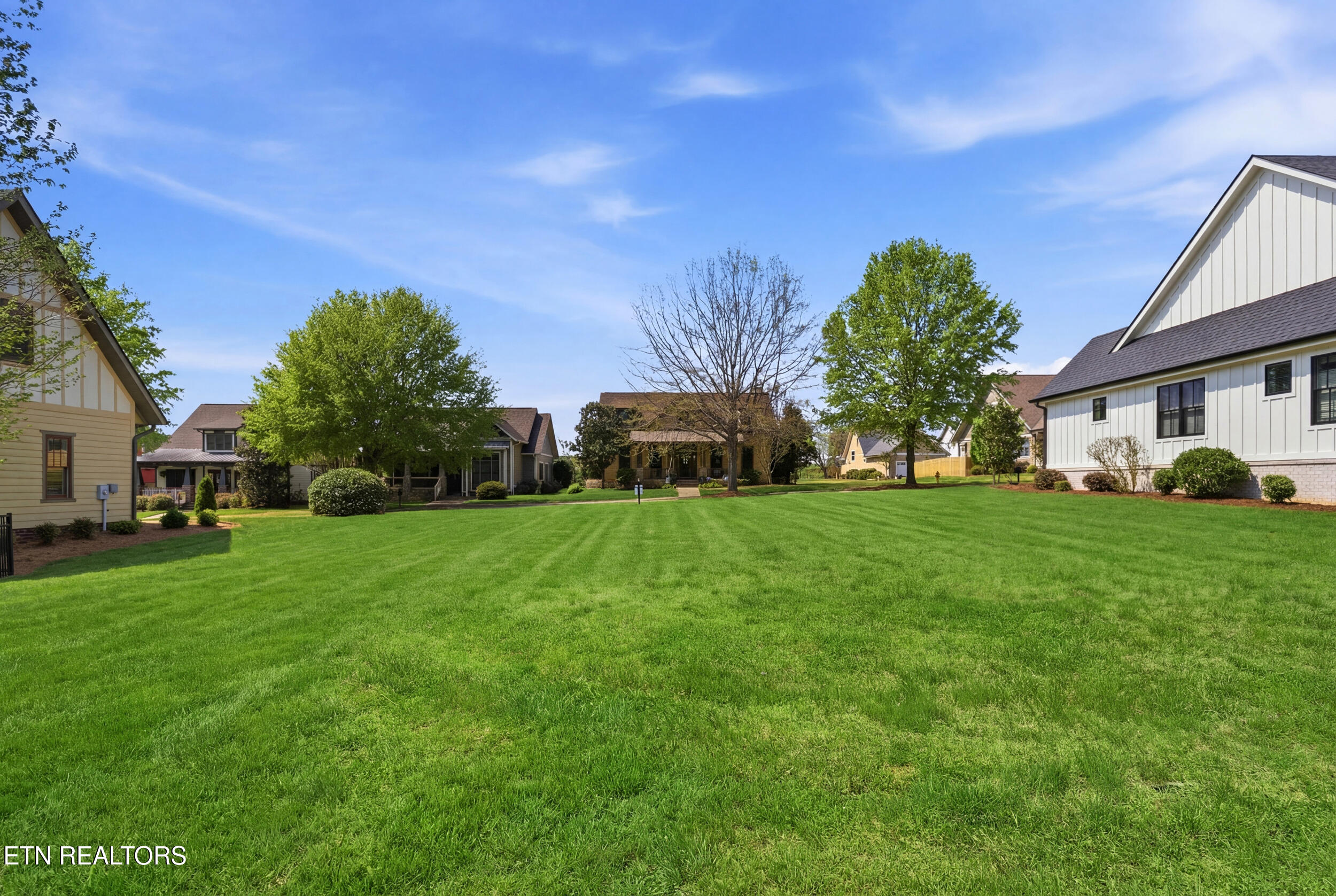 595 Bobcat Run Drive Loudon TN 37774