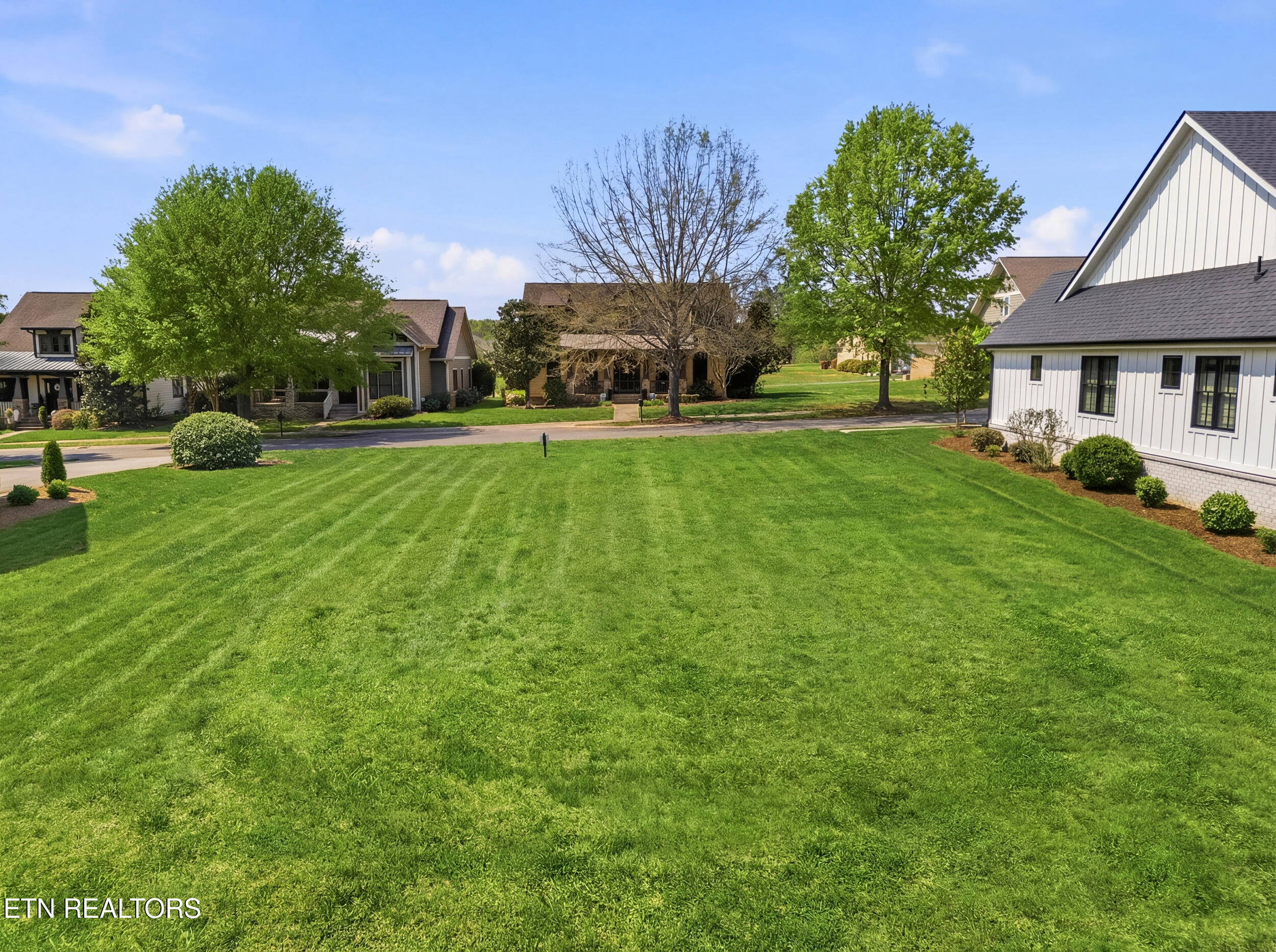 595 Bobcat Run Drive Loudon TN 37774
