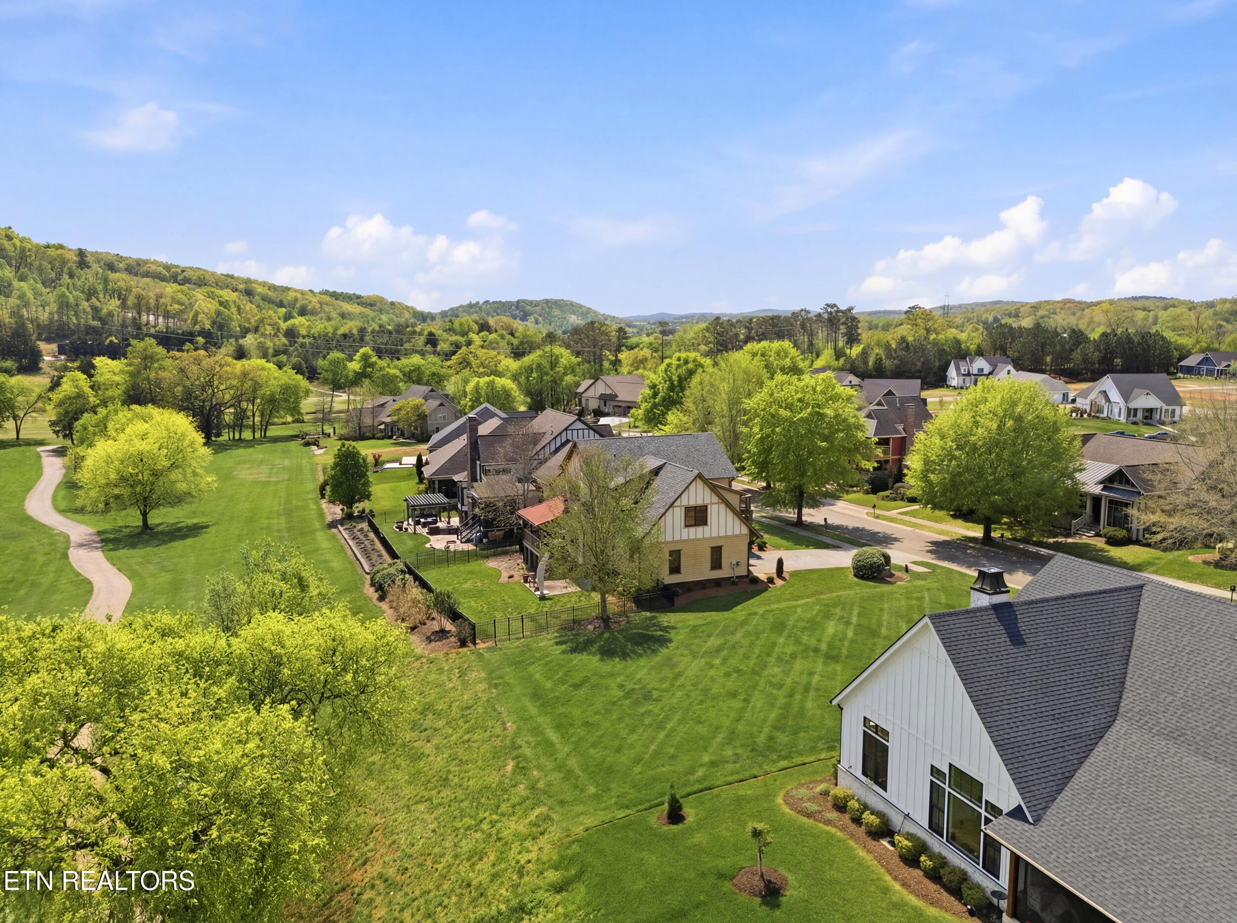 595 Bobcat Run Drive Loudon TN 37774
