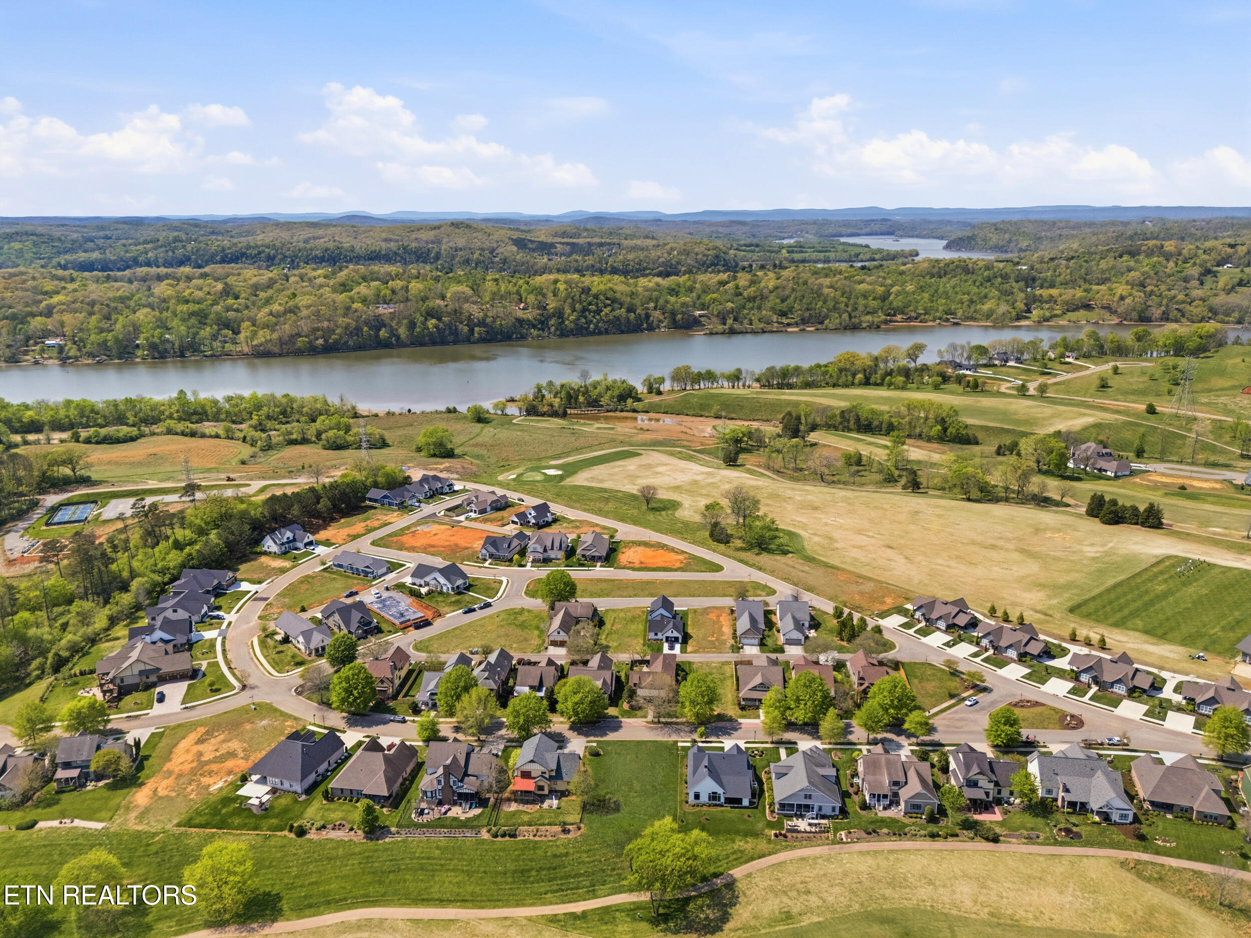 595 Bobcat Run Drive Loudon TN 37774