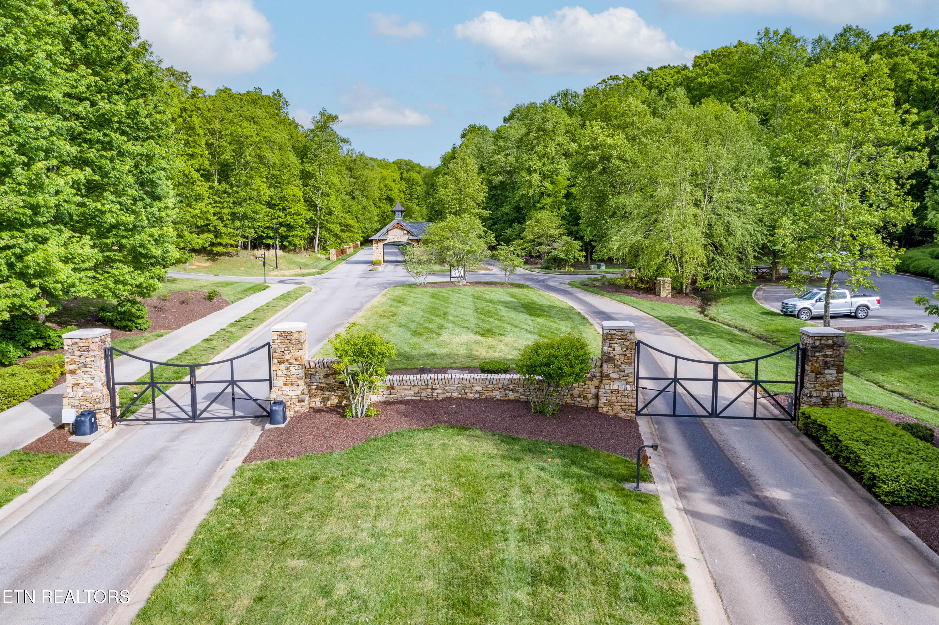 595 Bobcat Run Drive Loudon TN 37774