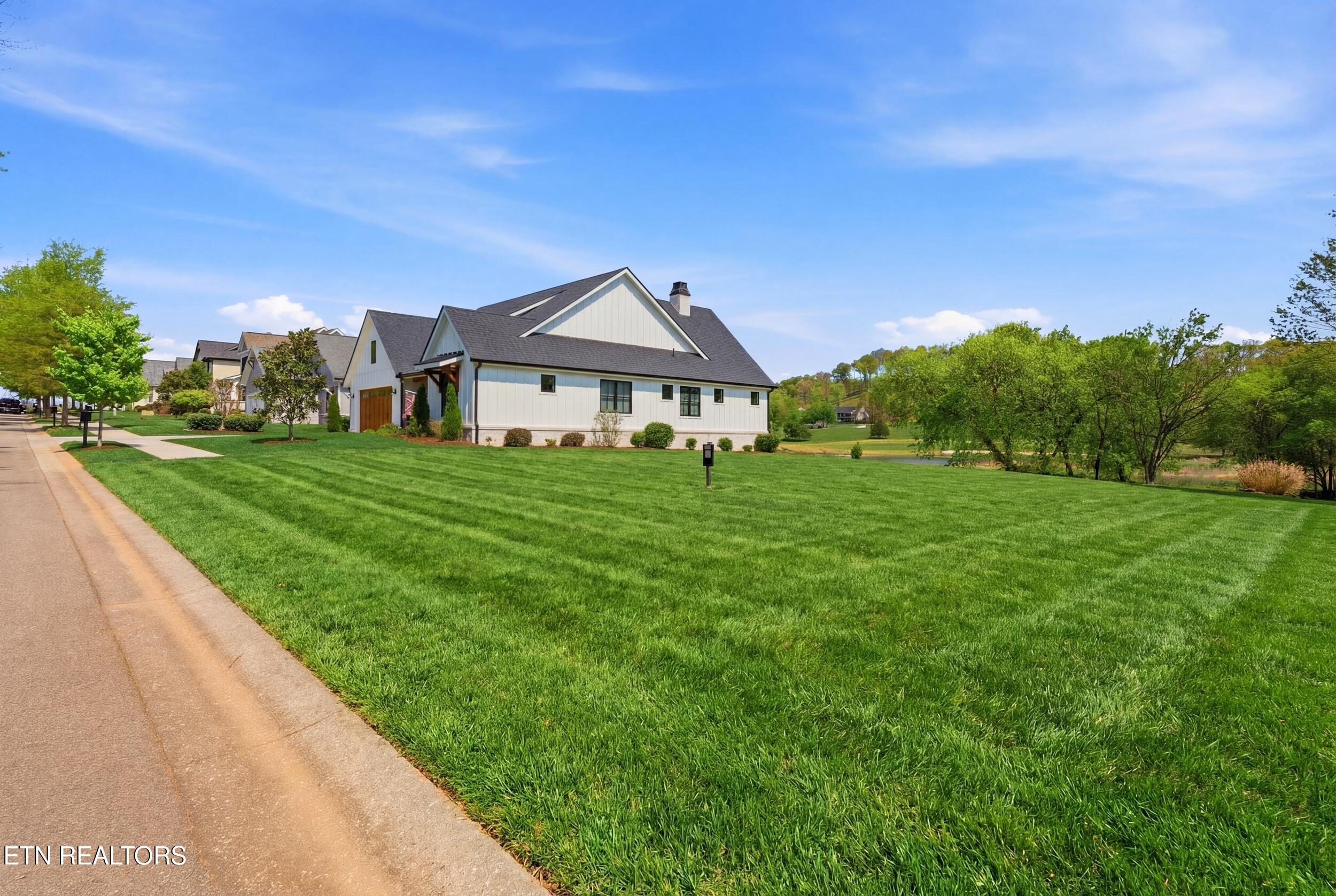595 Bobcat Run Drive Loudon TN 37774
