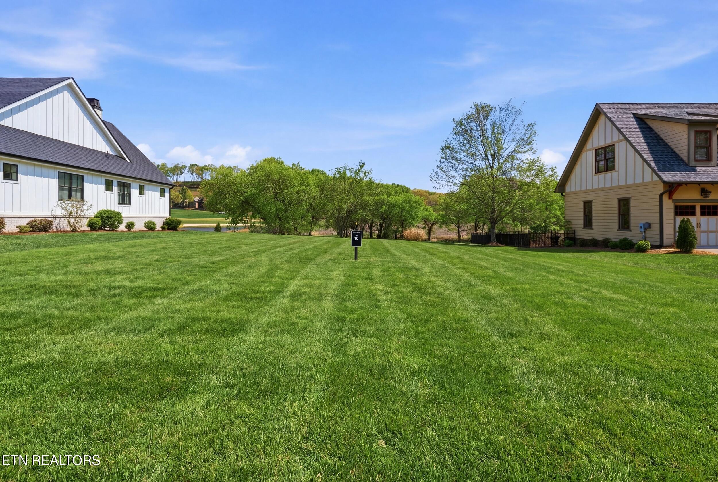 595 Bobcat Run Drive Loudon TN 37774