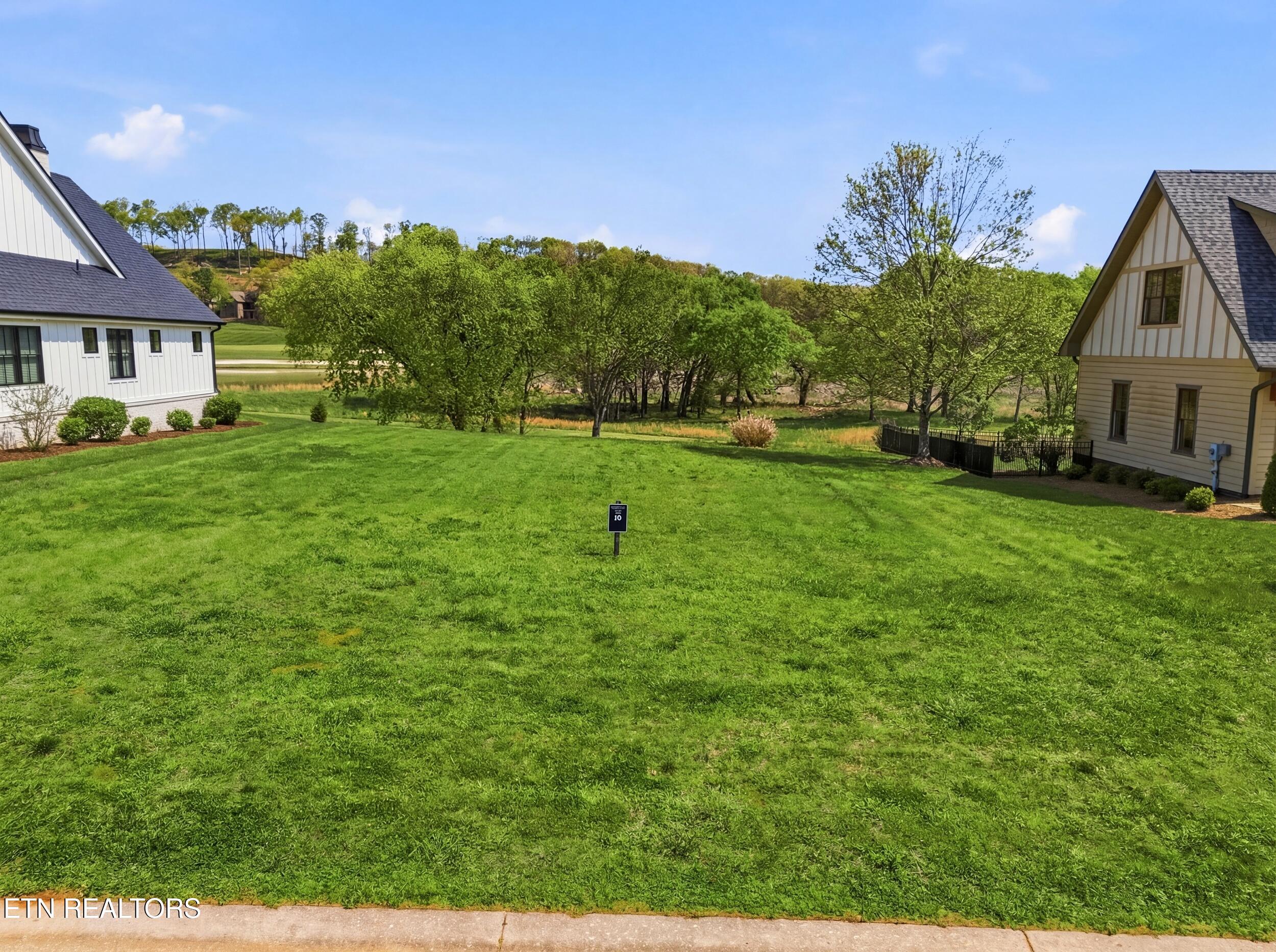 595 Bobcat Run Drive Loudon TN 37774