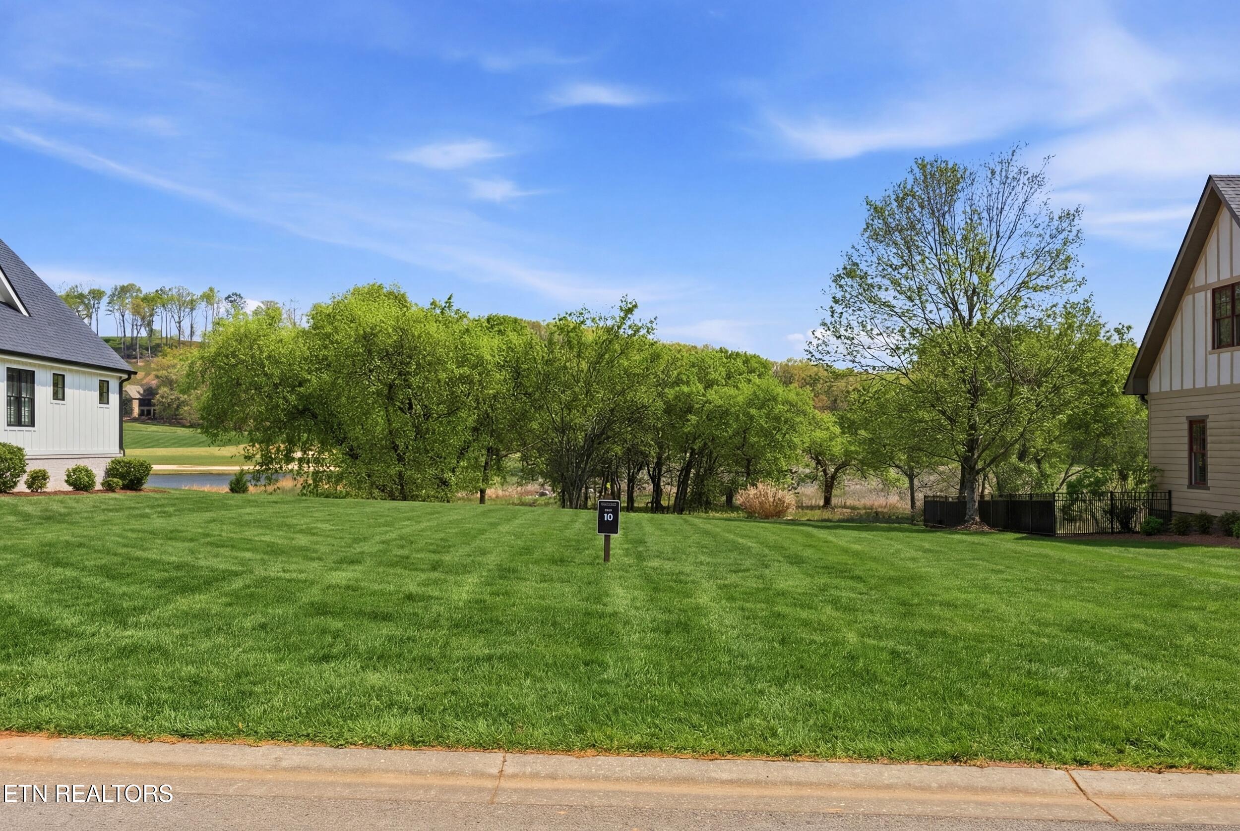 595 Bobcat Run Drive Loudon TN 37774