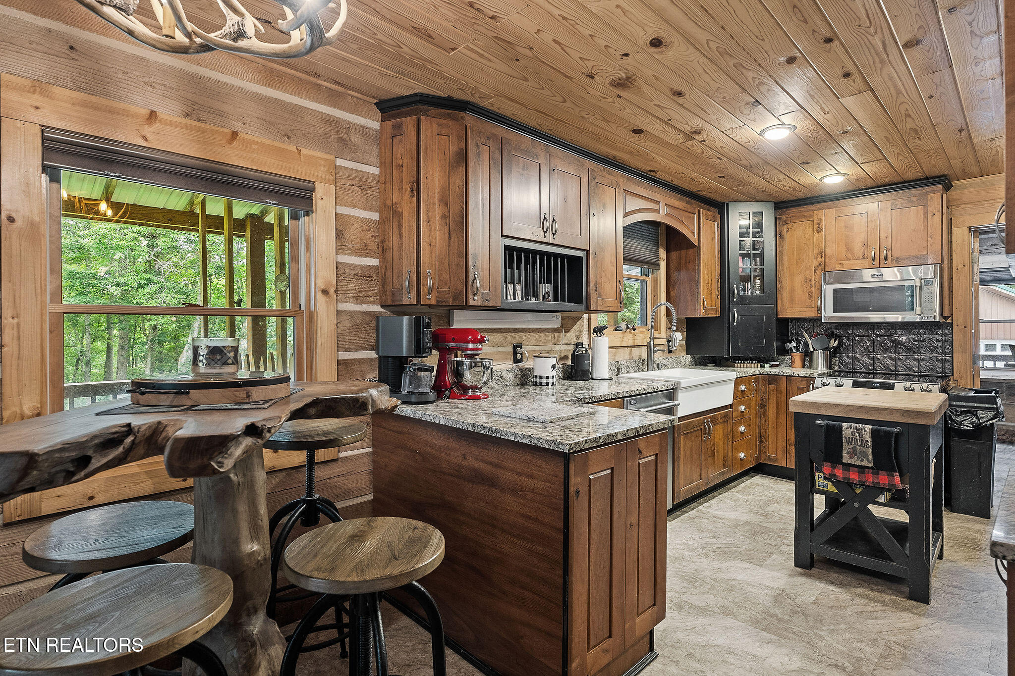 137 Allen Way Crossville TN 38572