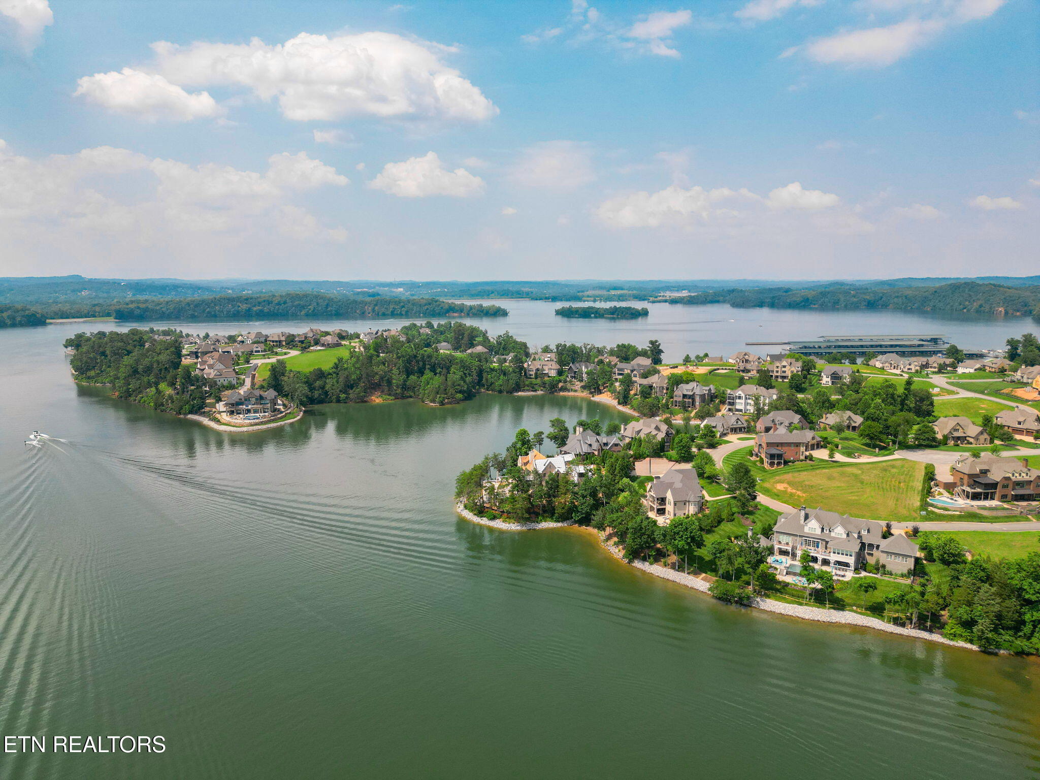 1285 Castaway Lane Lenoir City TN 37772