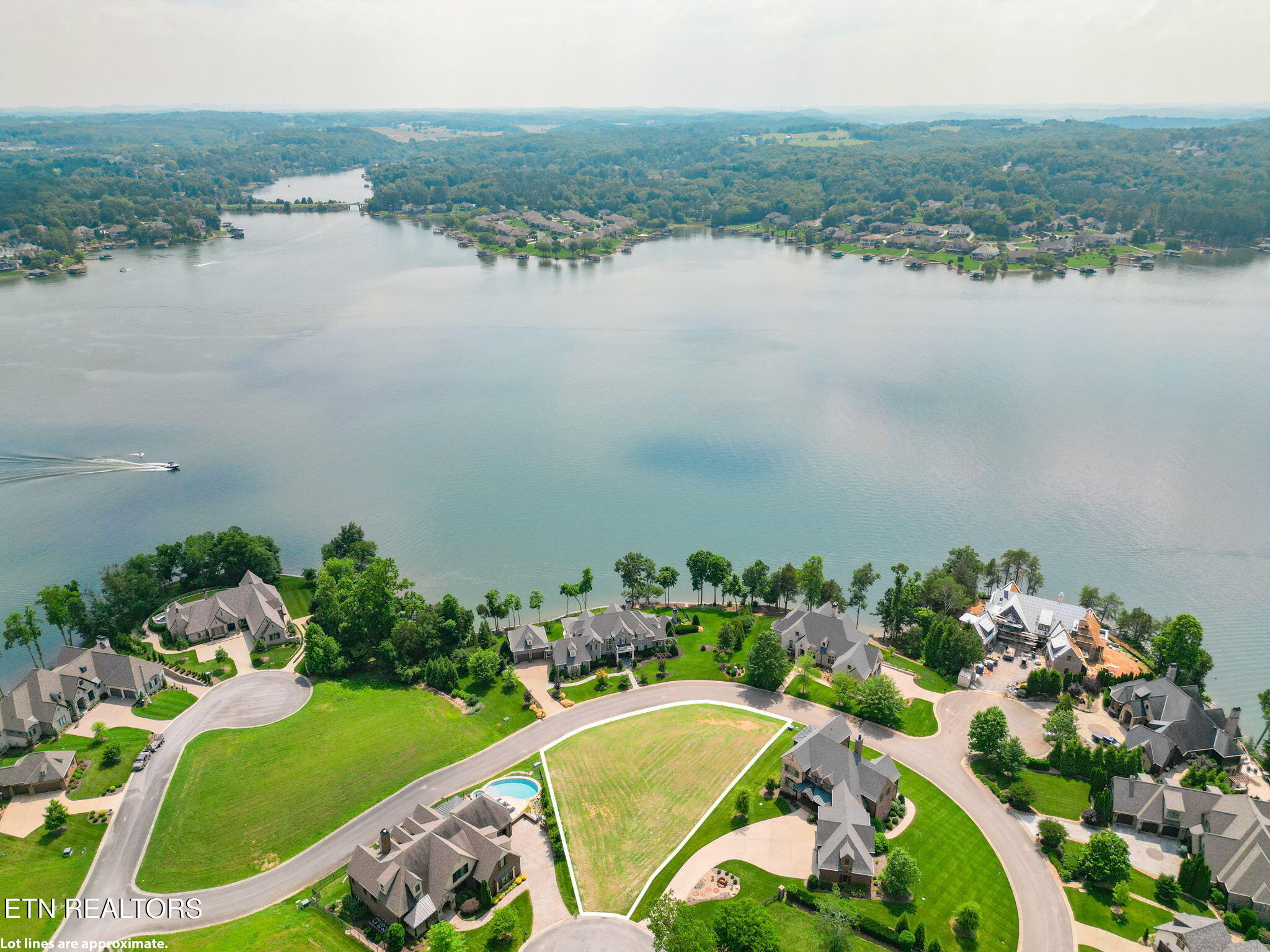 1285 Castaway Lane Lenoir City TN 37772