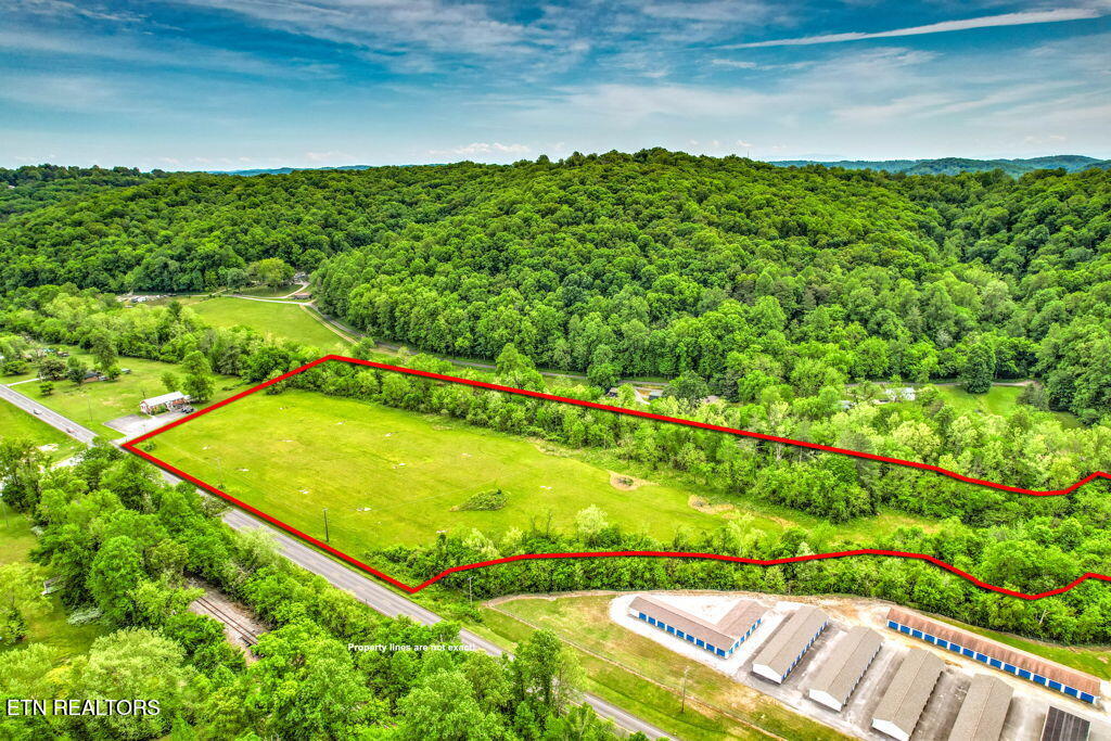 2073 Oliver Springs Highway Clinton TN 37716
