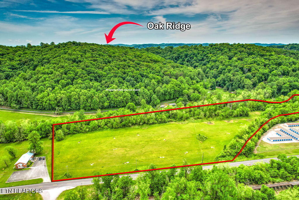 2073 Oliver Springs Highway Clinton TN 37716
