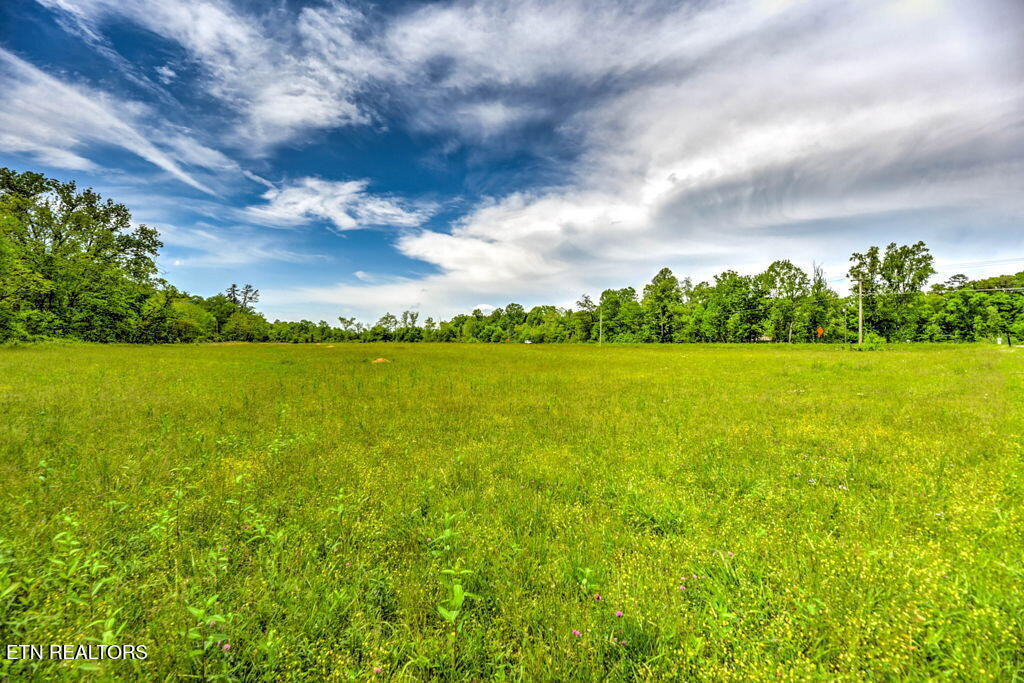 2073 Oliver Springs Highway Clinton TN 37716