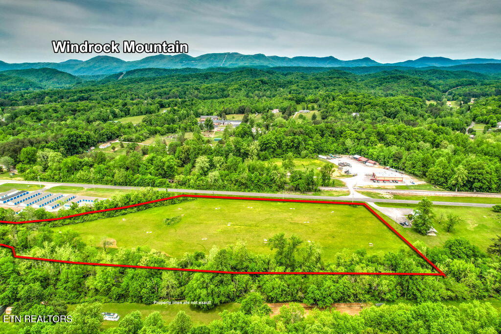 2073 Oliver Springs Highway Clinton TN 37716