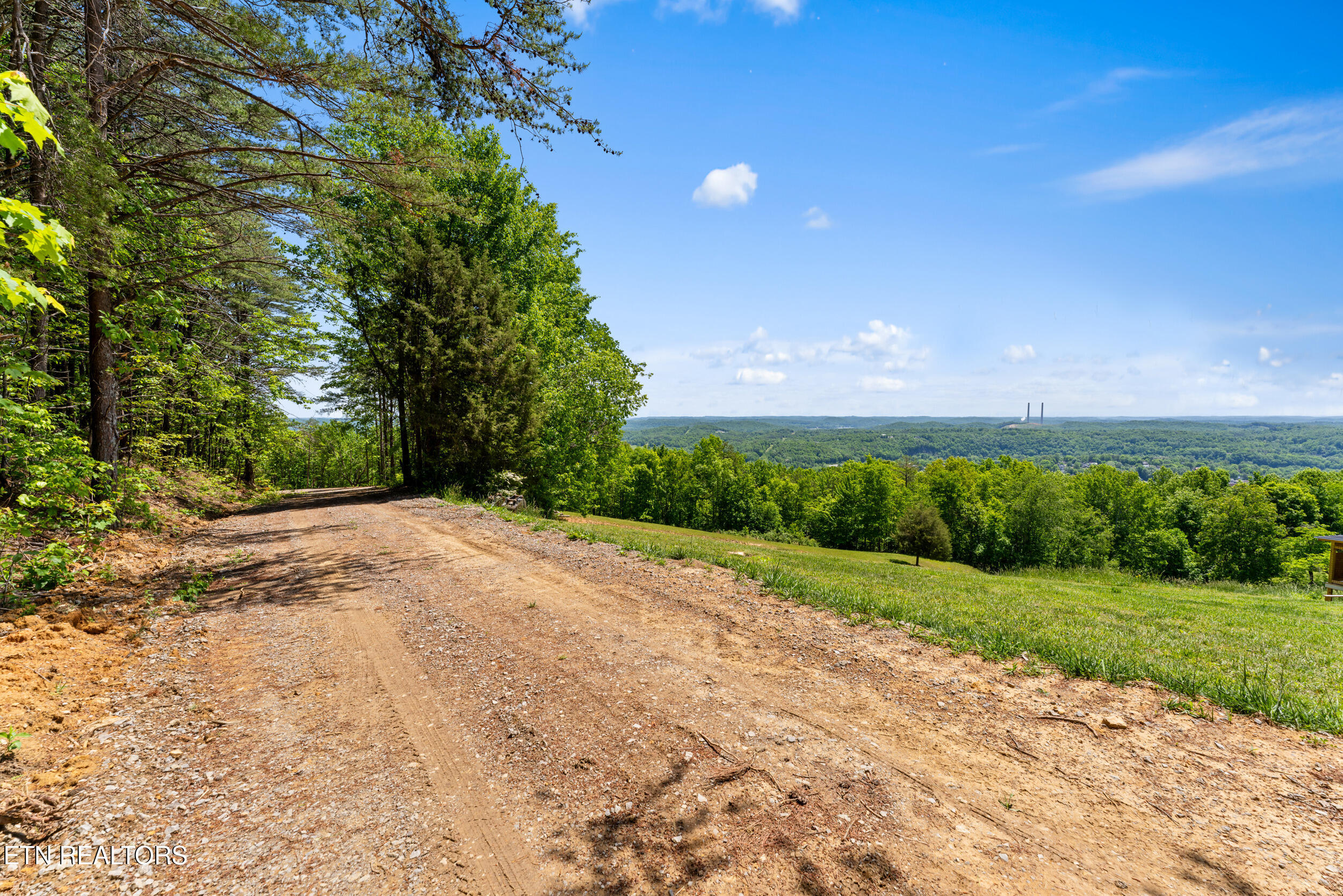 394 Ridgewood Road Harriman TN 37748