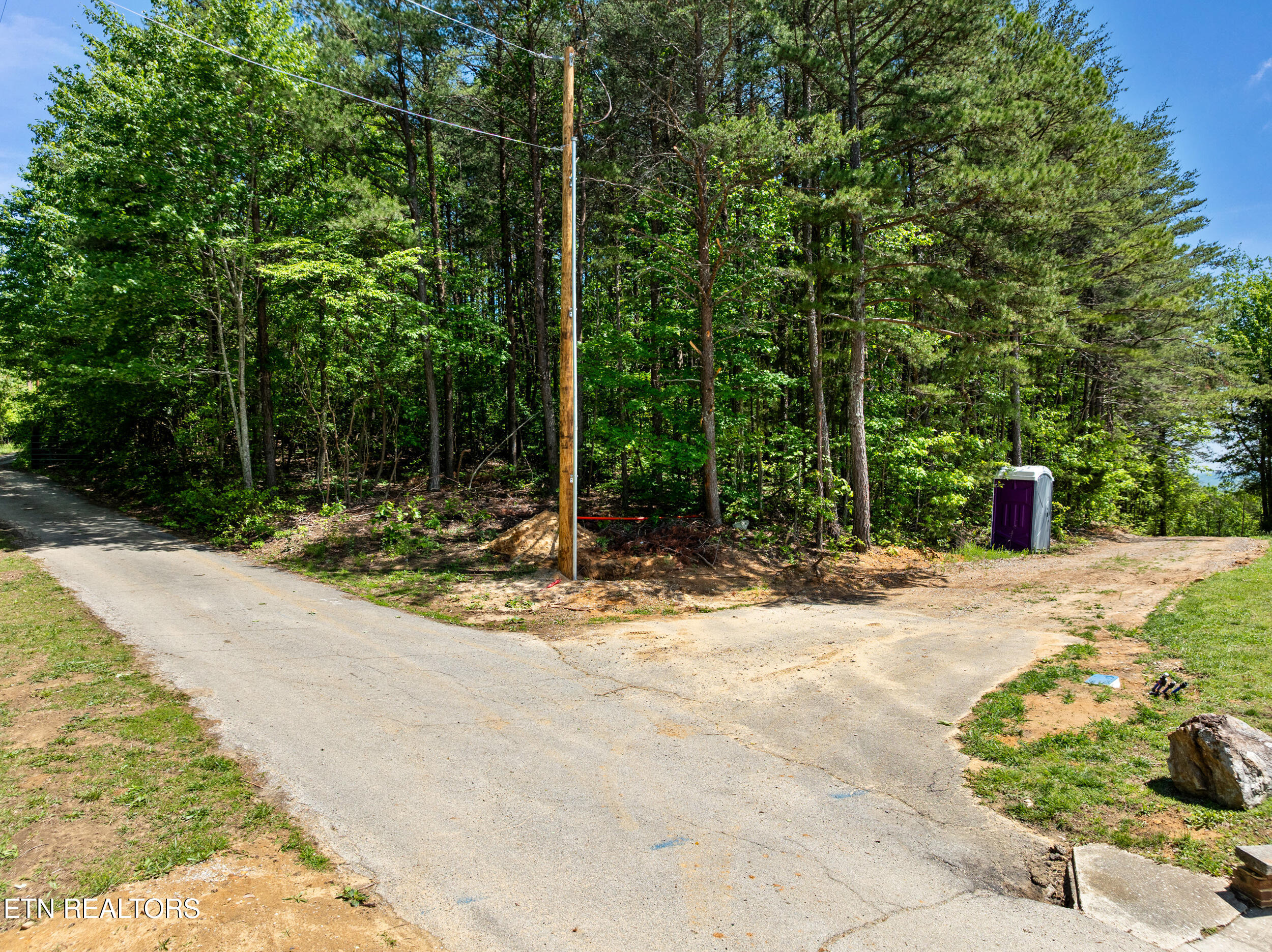 394 Ridgewood Road Harriman TN 37748