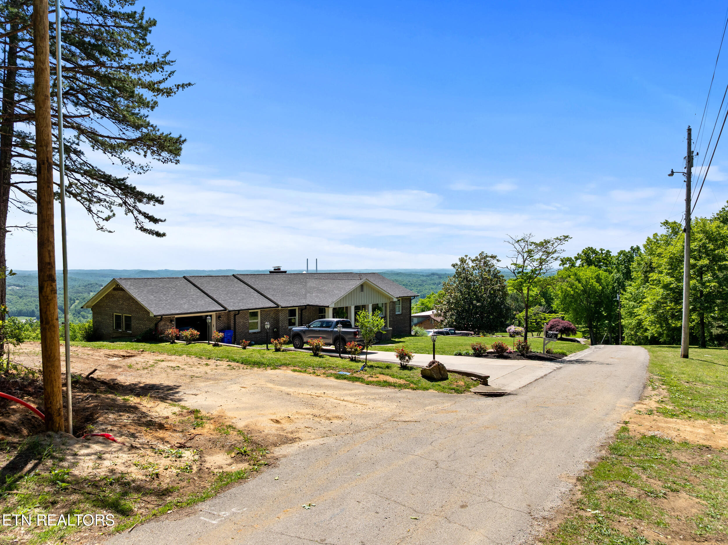 394 Ridgewood Road Harriman TN 37748