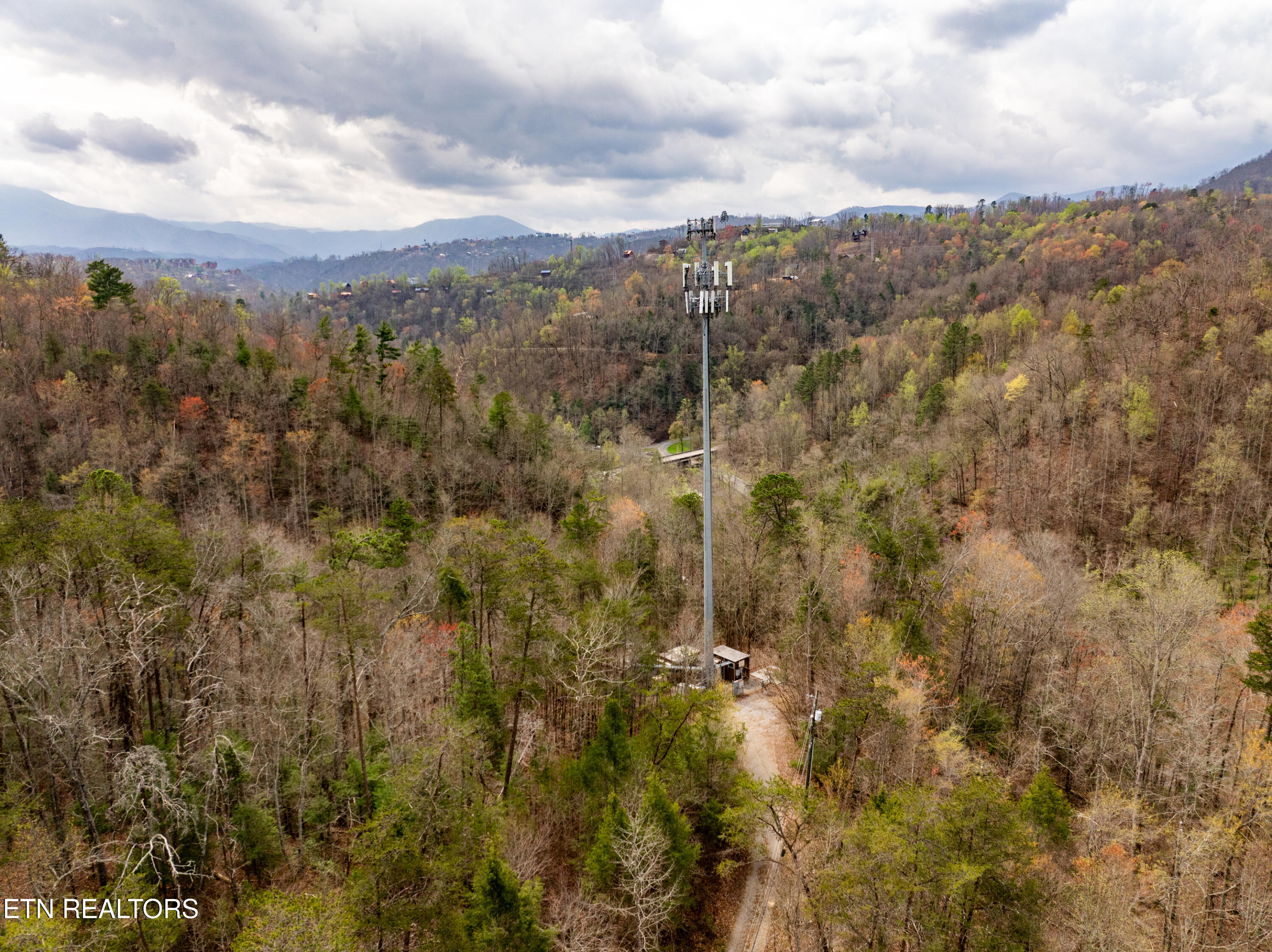 4274 S King Branch Road Sevierville TN 37876