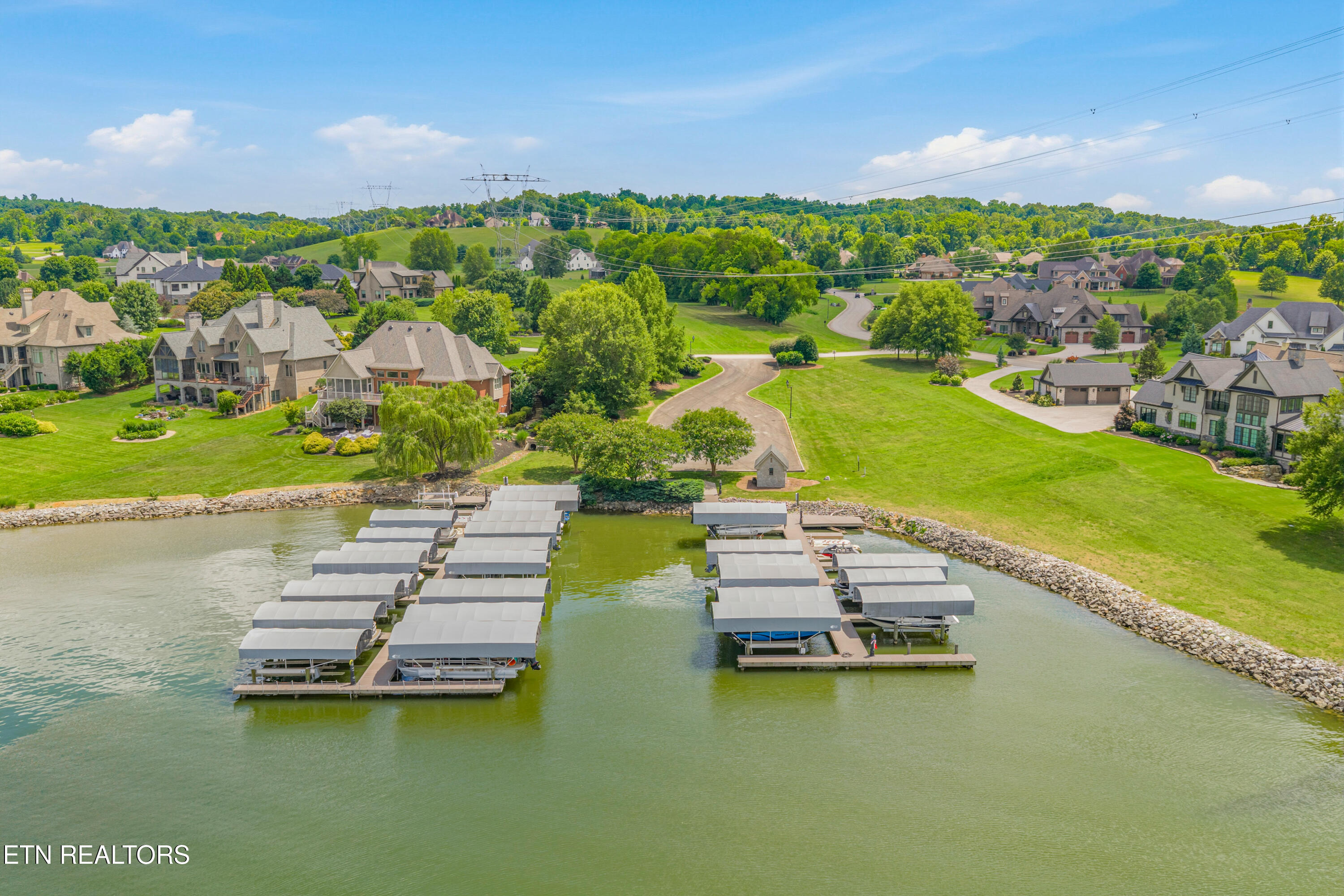 3336 Preserve Pointe Louisville TN 37777