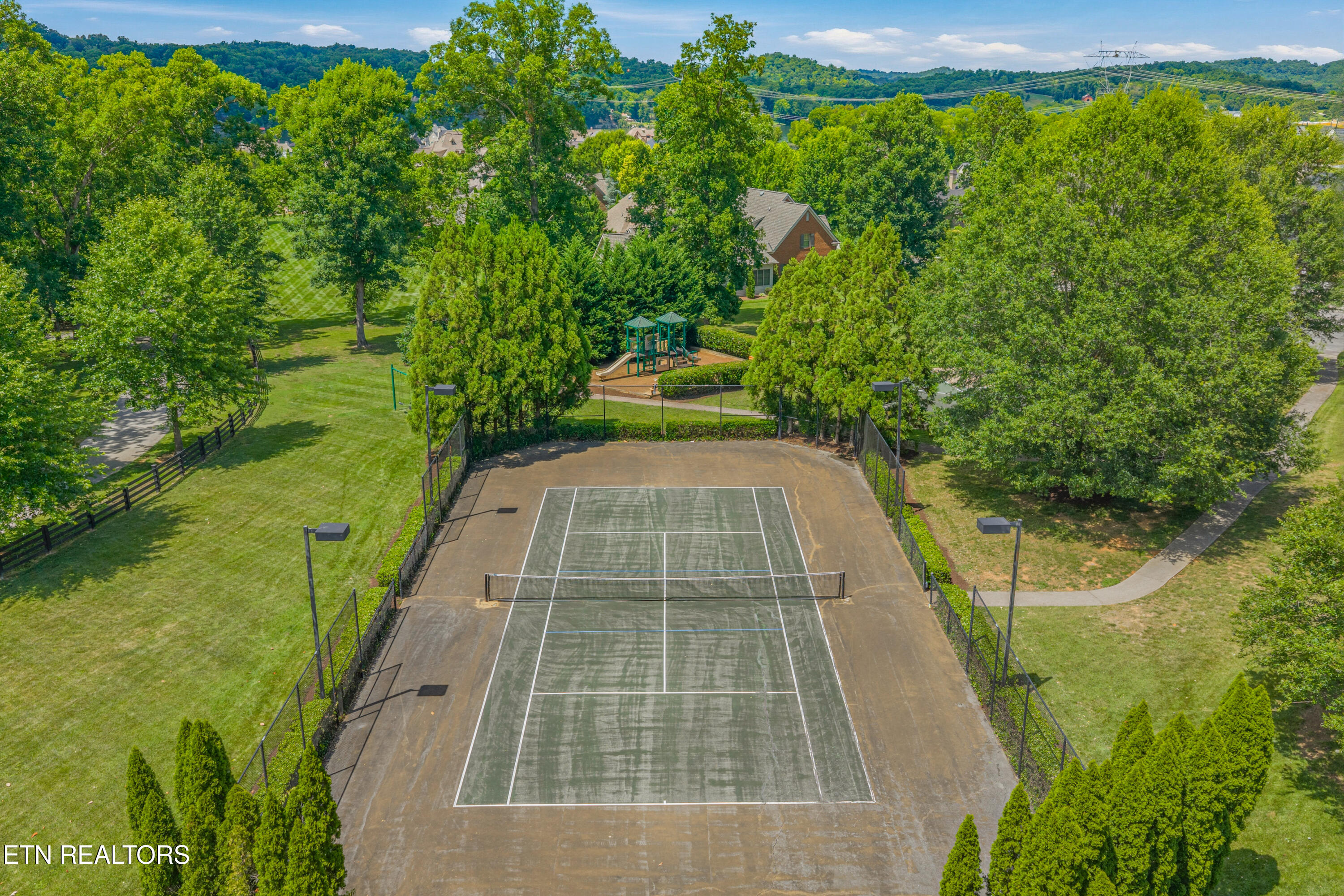3336 Preserve Pointe Louisville TN 37777