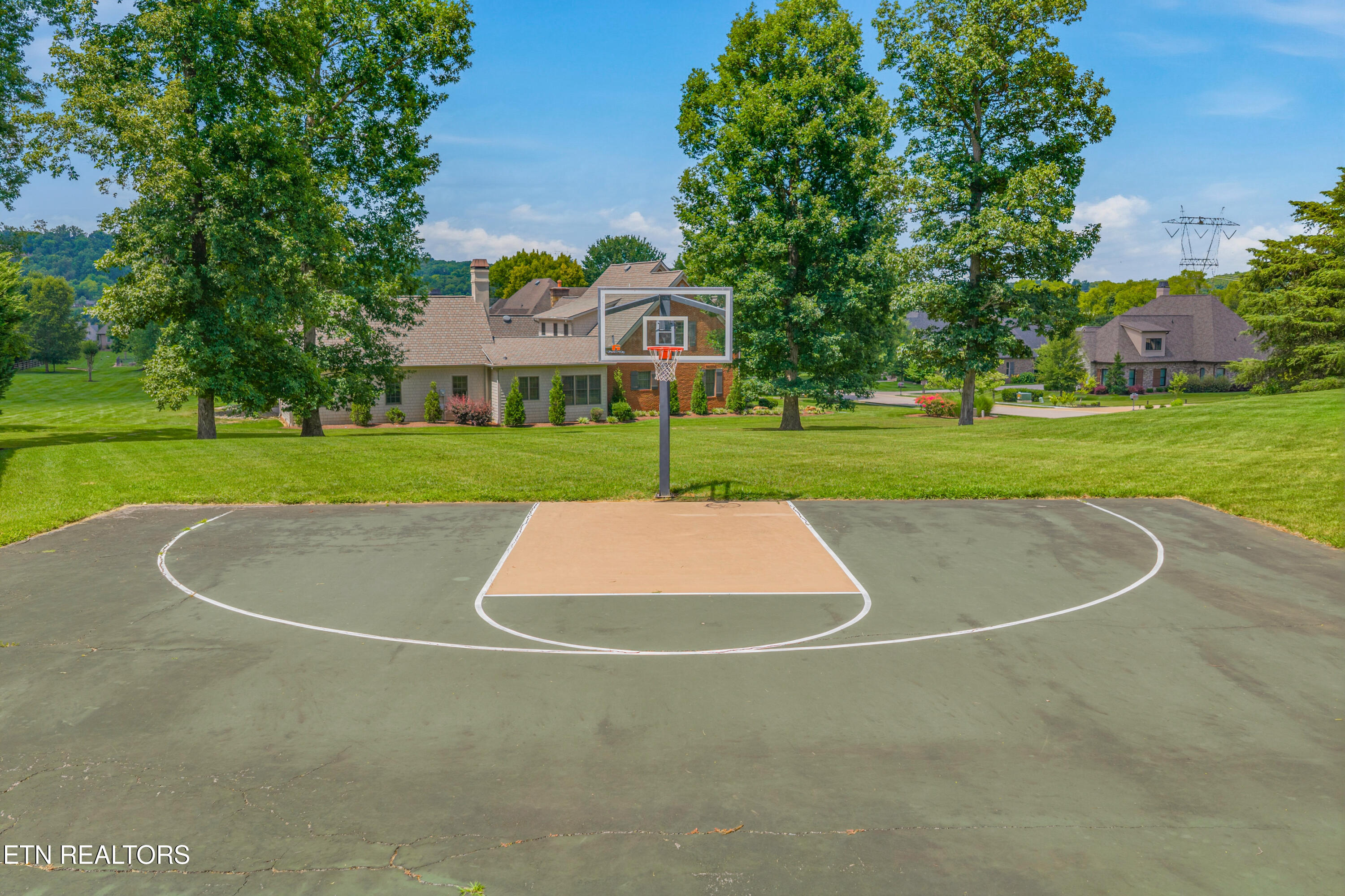 3336 Preserve Pointe Louisville TN 37777