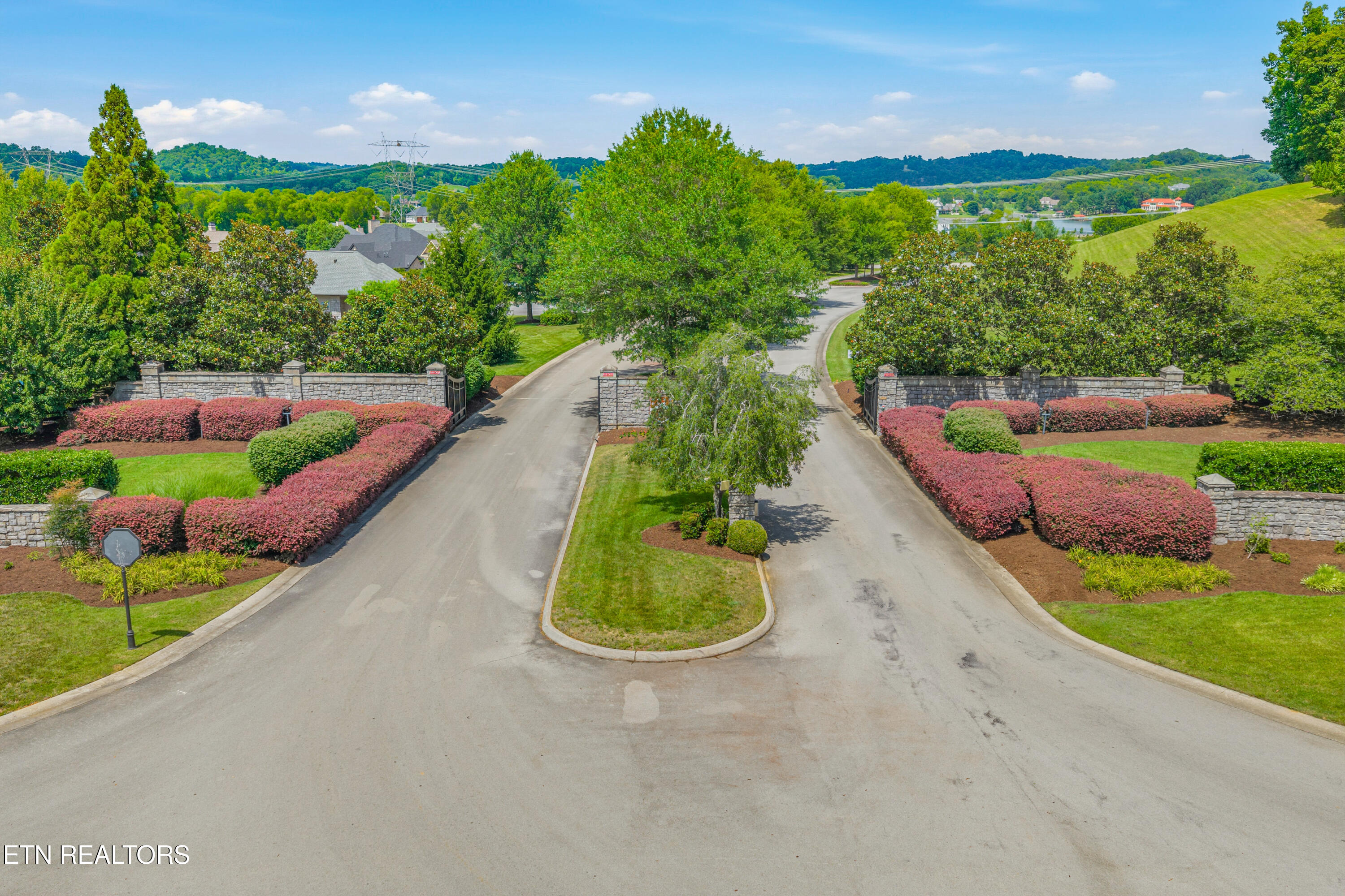 3336 Preserve Pointe Louisville TN 37777