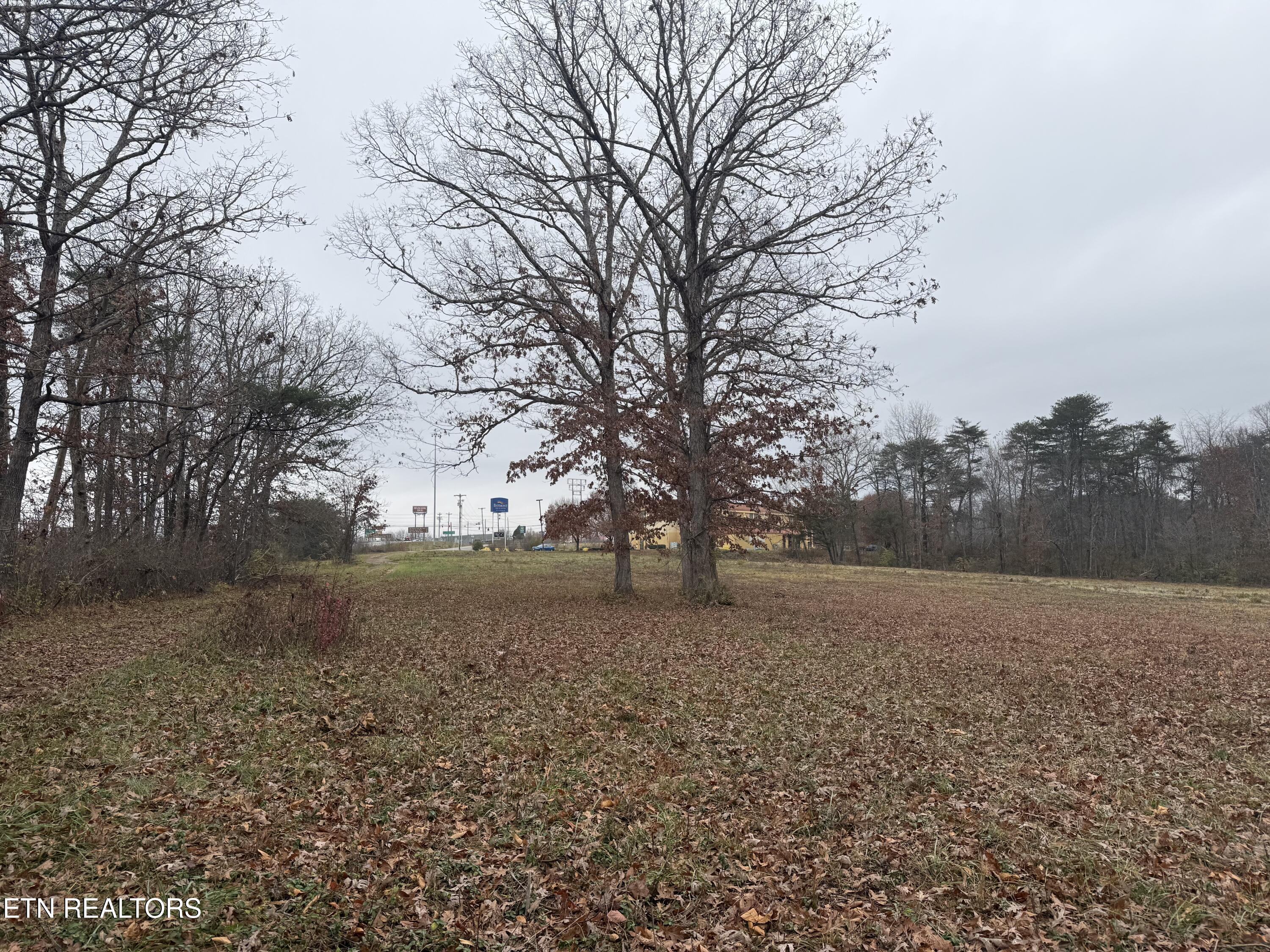 4038 N Main Street Crossville TN 38571