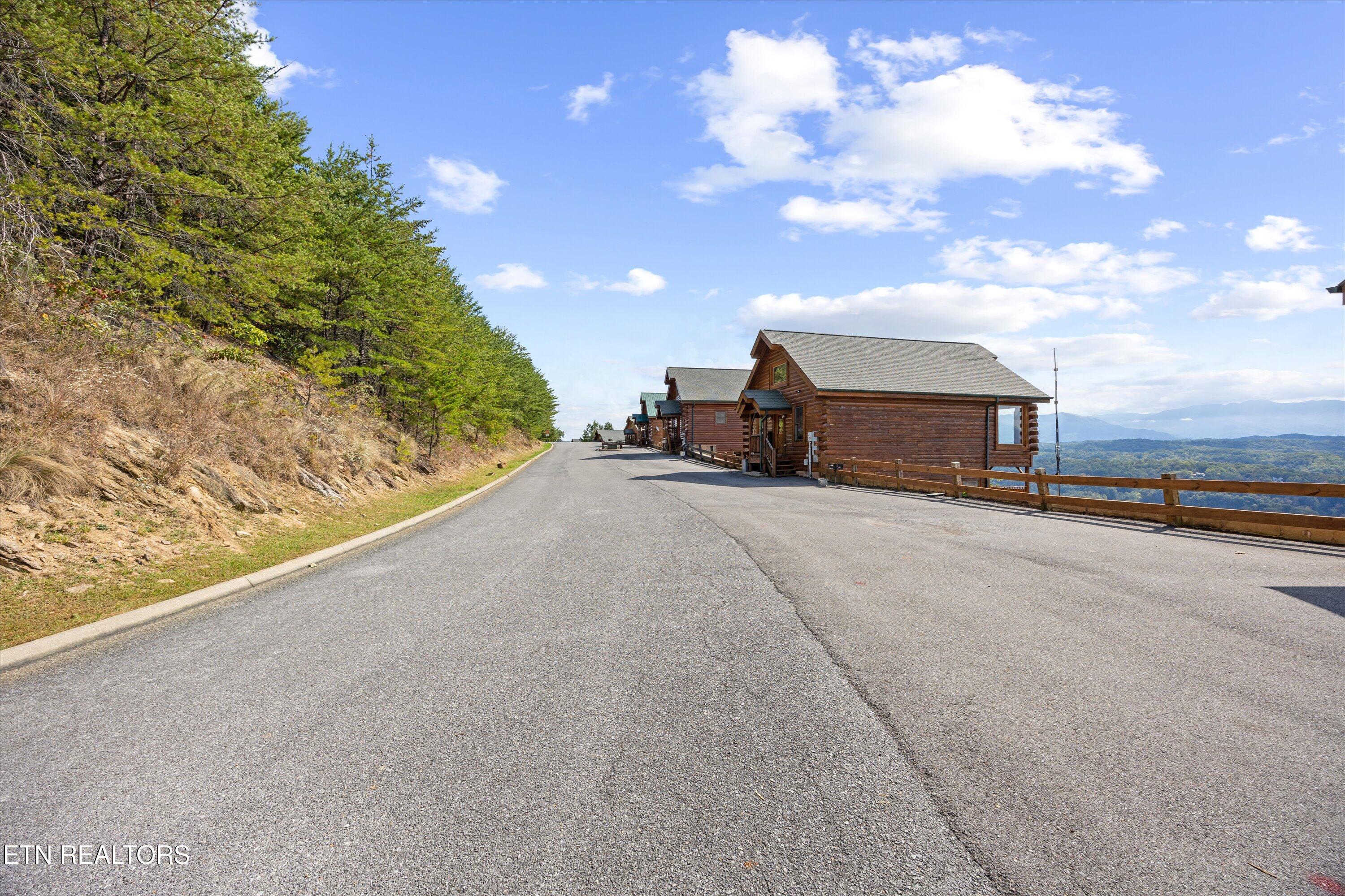 2820 Mountain Glory Trail Sevierville TN 37876