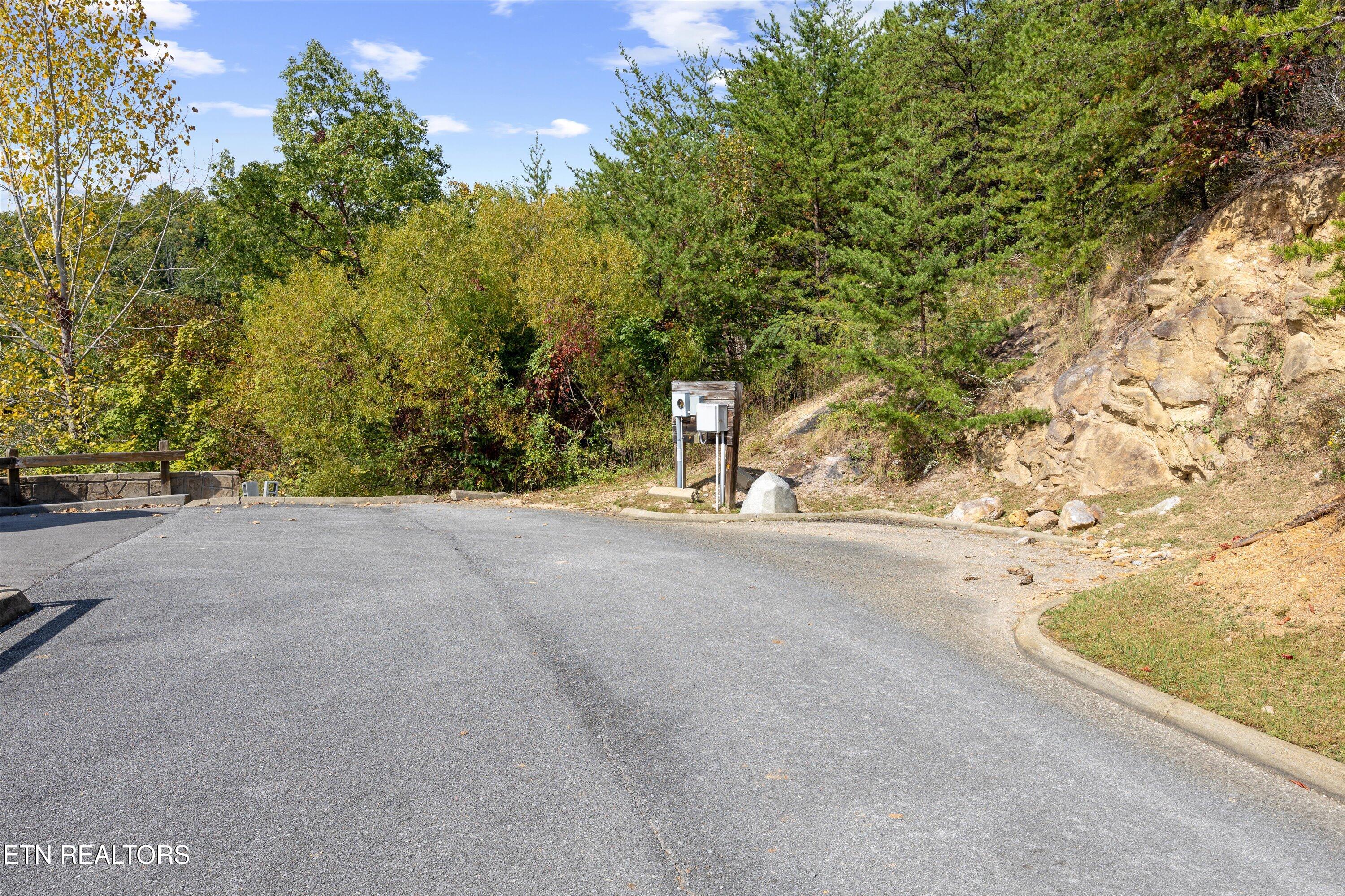 2820 Mountain Glory Trail Sevierville TN 37876