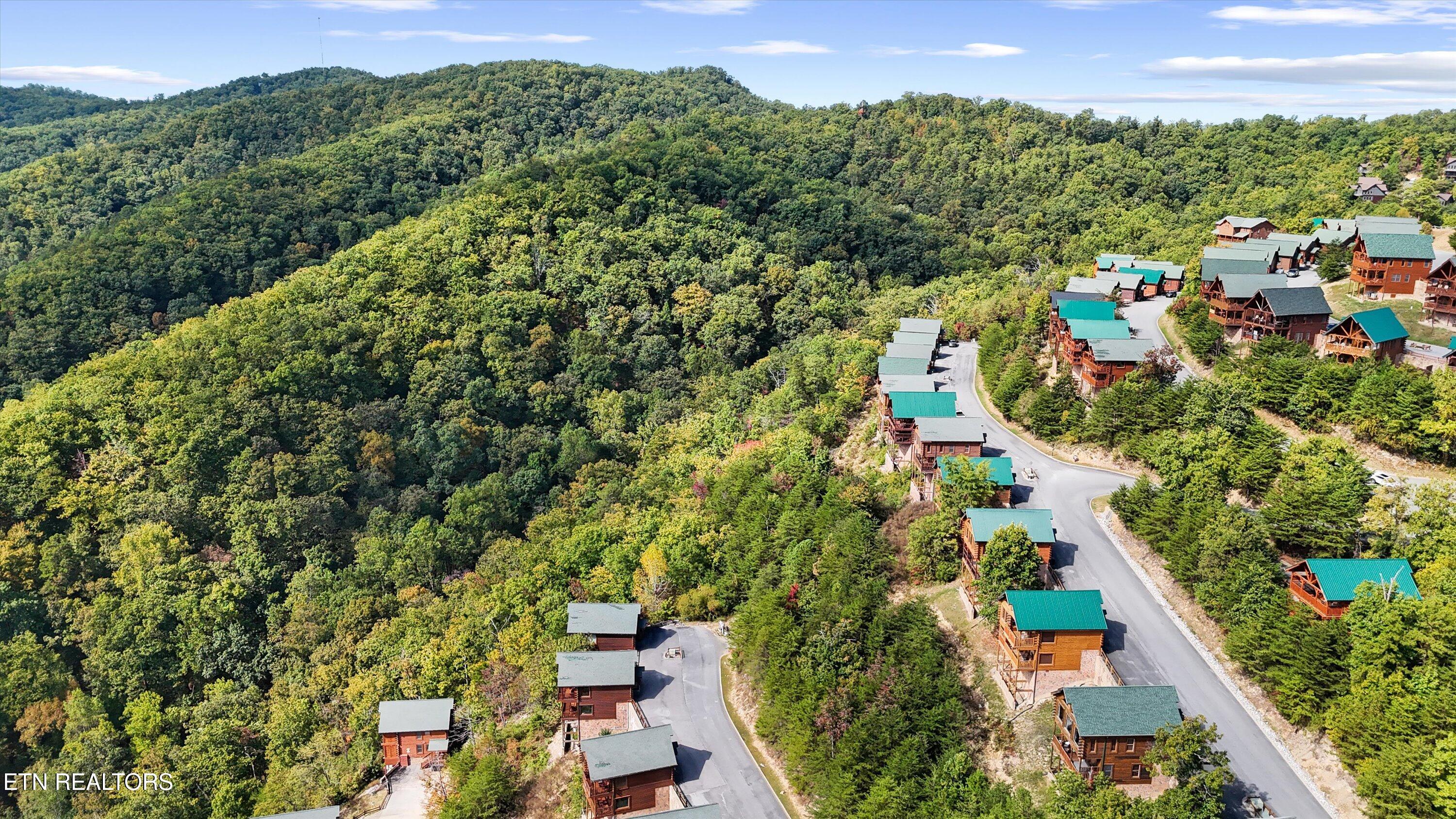 2820 Mountain Glory Trail Sevierville TN 37876