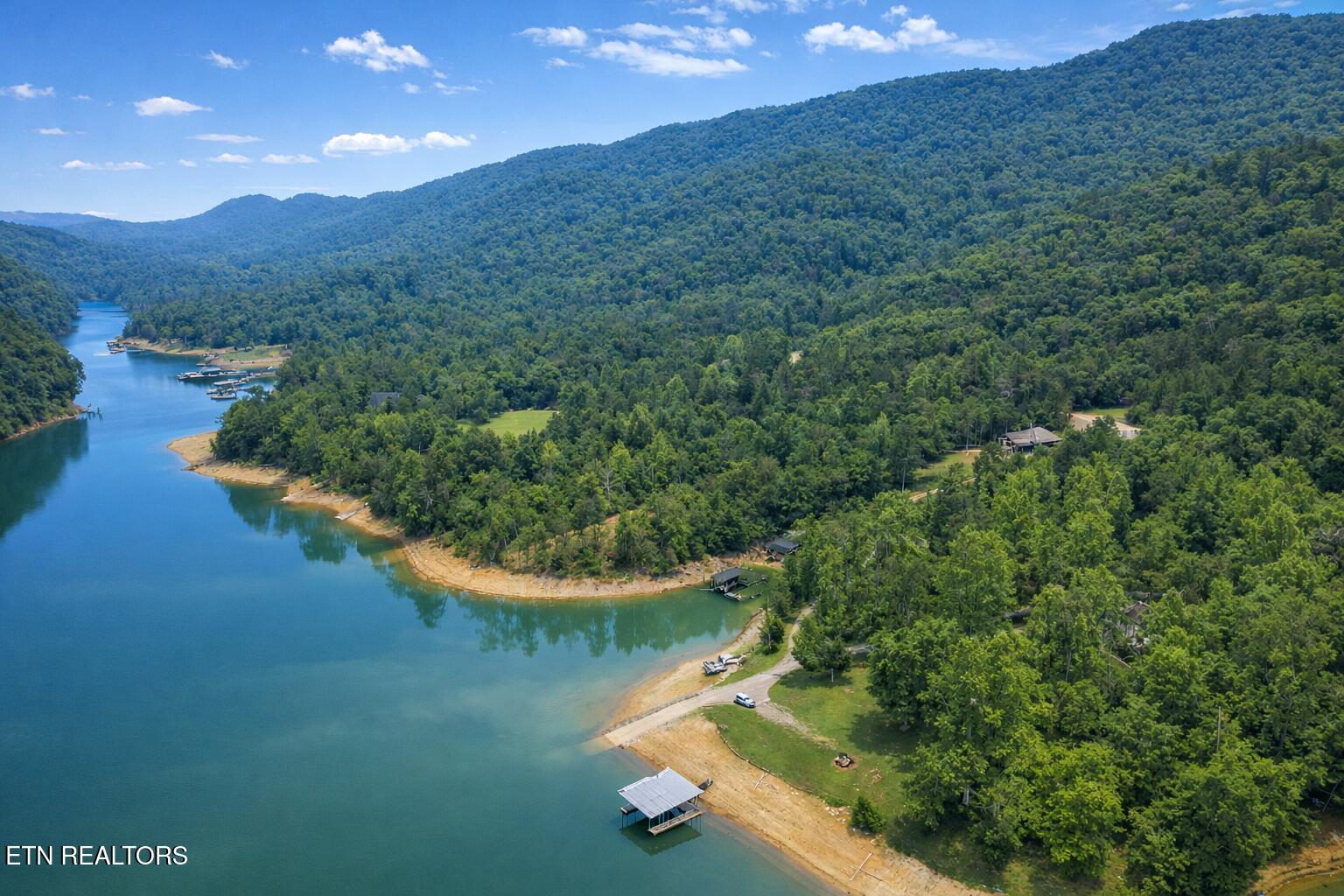 Black Fox Harbor Road Washburn TN 37888