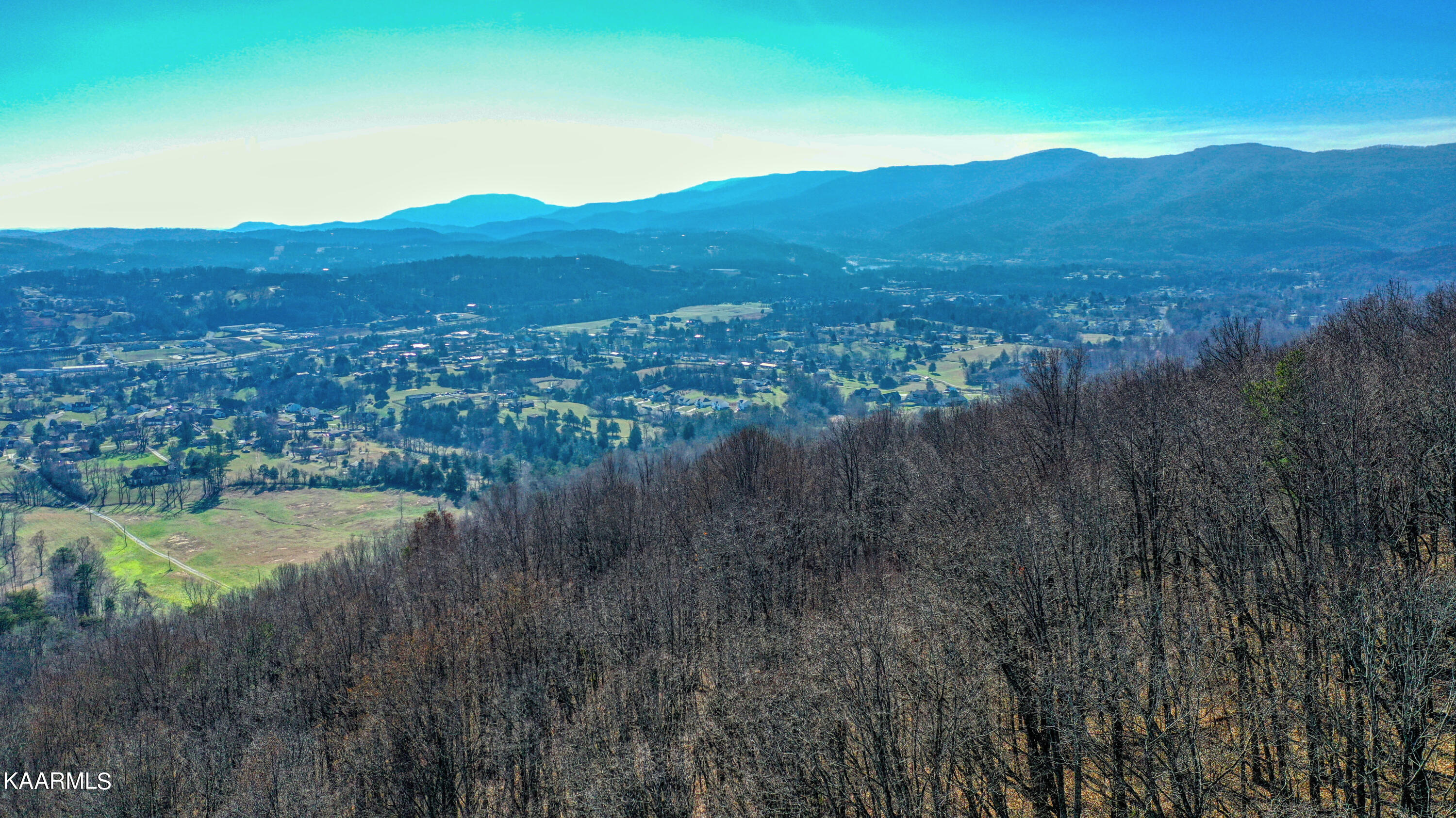 Hilltop Drive Jacksboro TN 37757