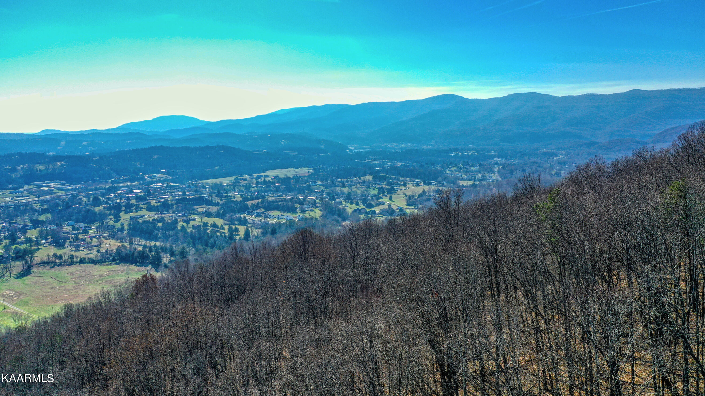 Hilltop Drive Jacksboro TN 37757