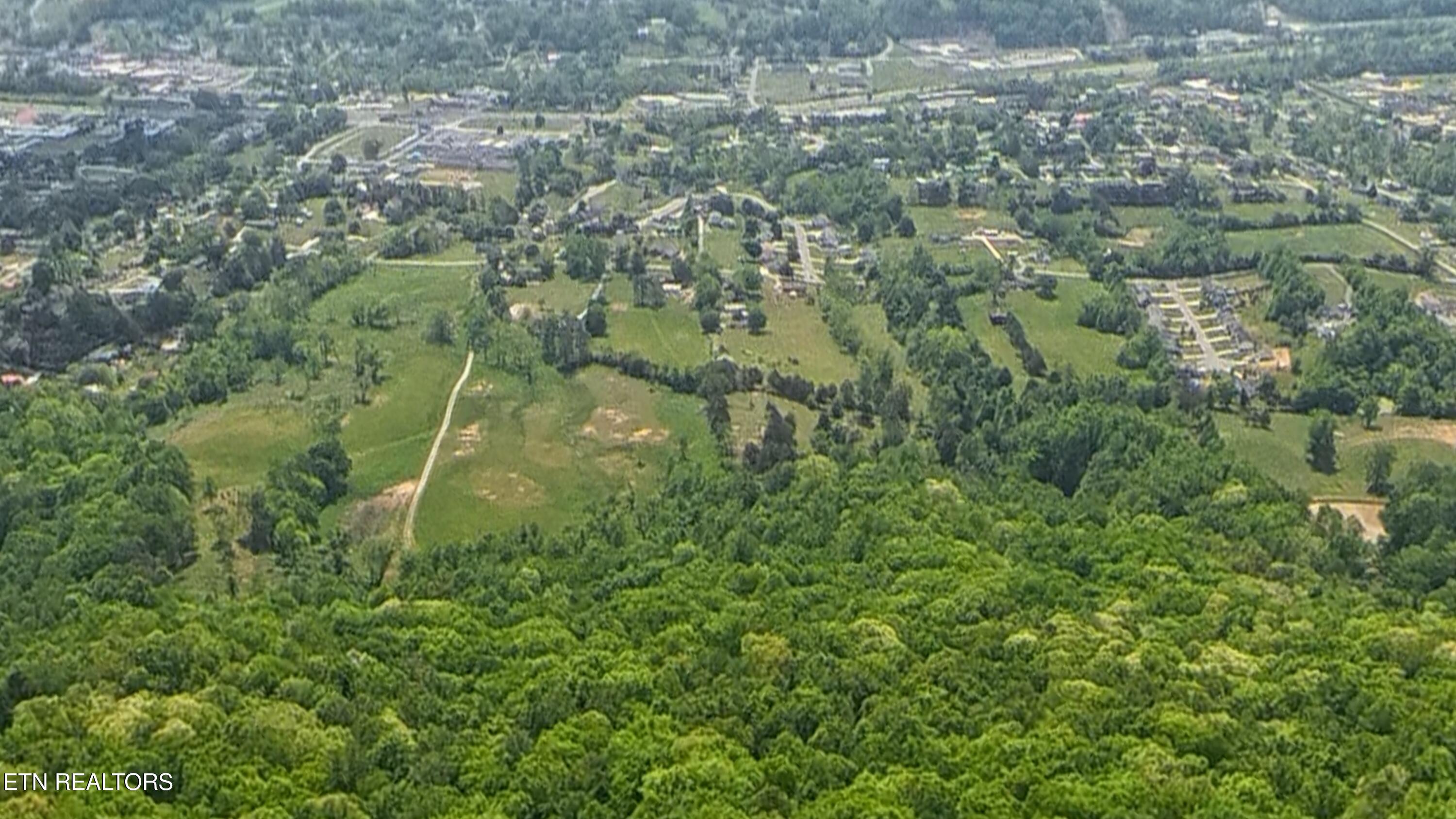 Hilltop Drive Jacksboro TN 37757