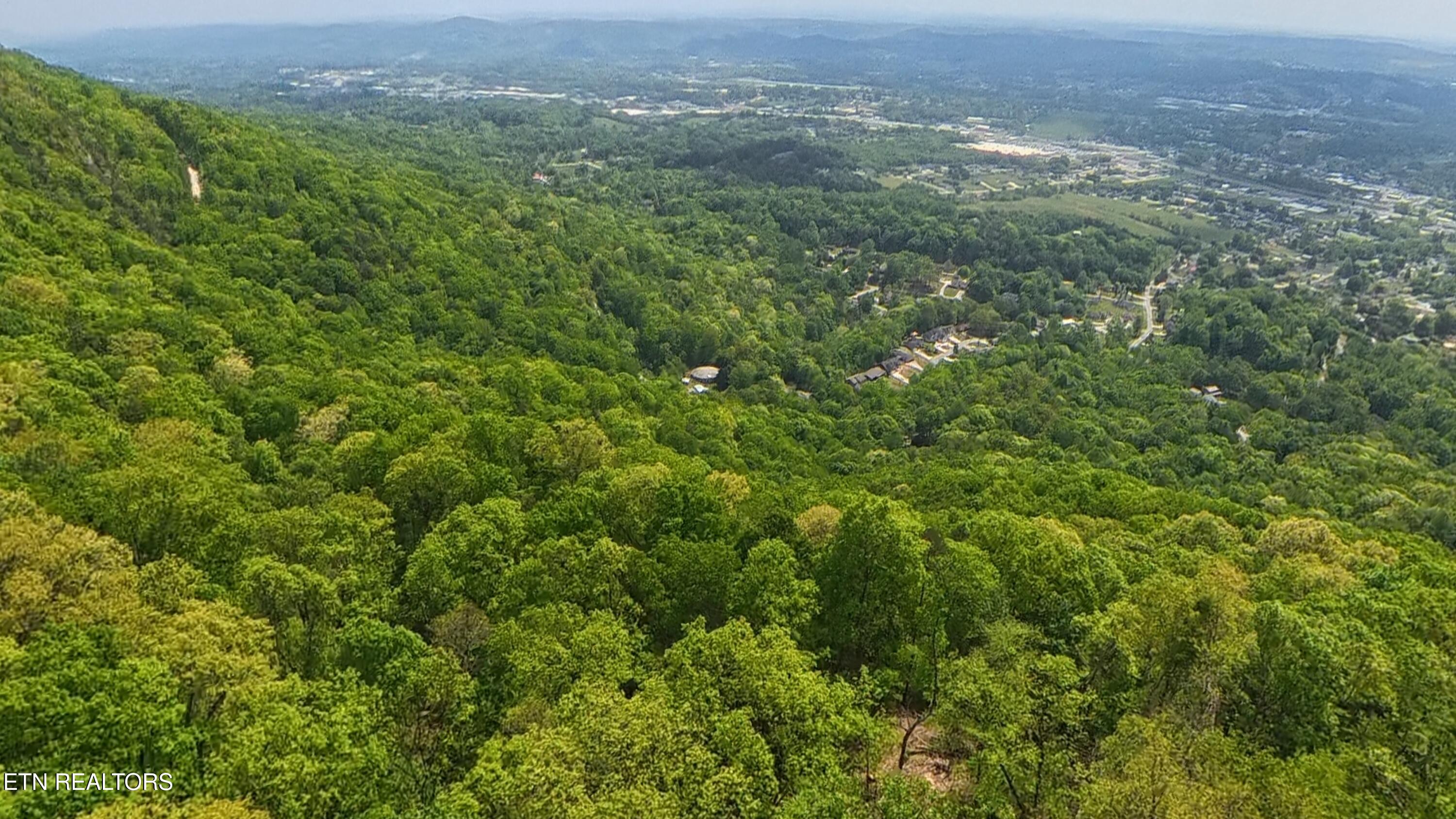 Hilltop Drive Jacksboro TN 37757