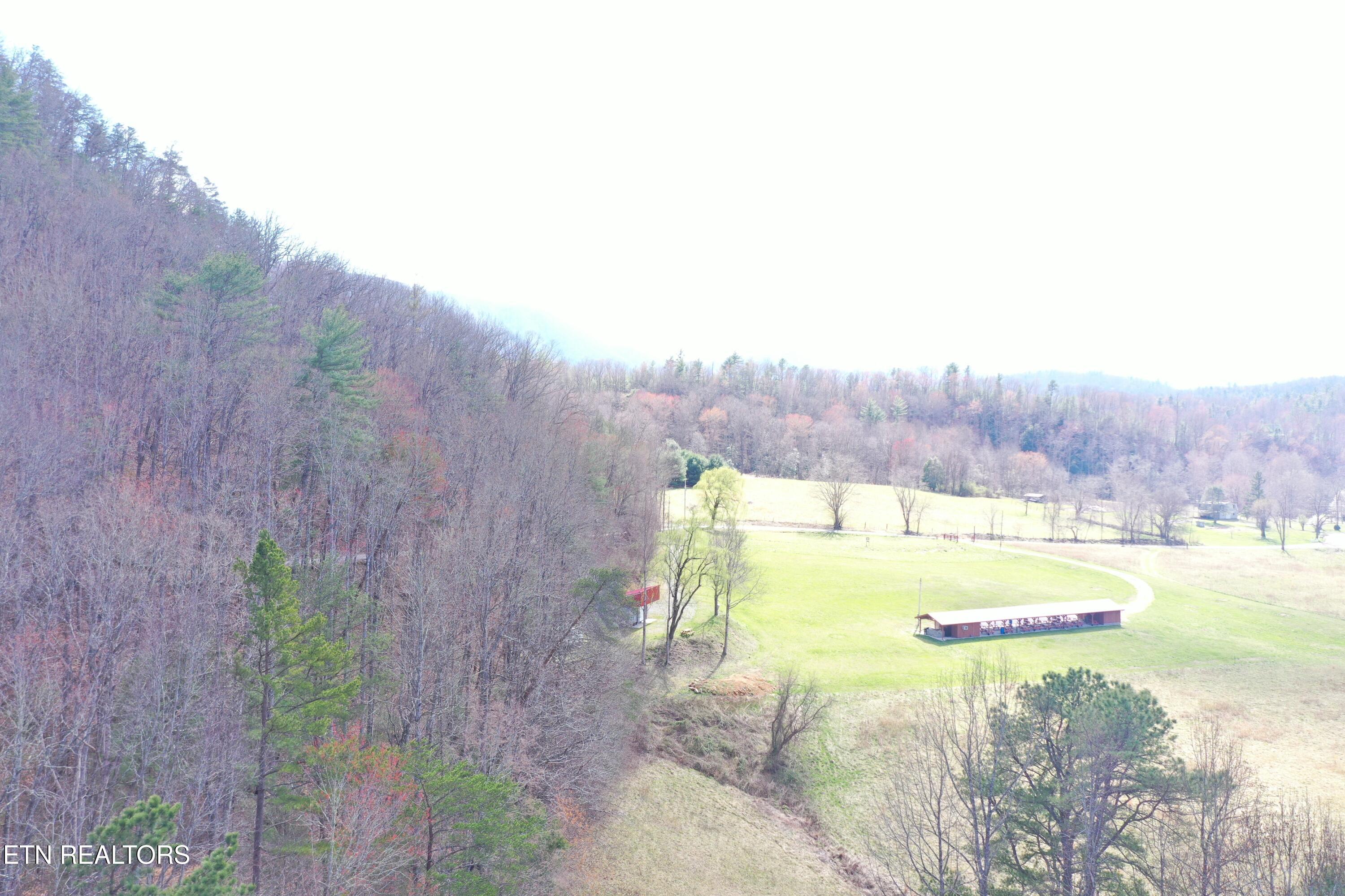 Round Mountain Del Rio TN 37727