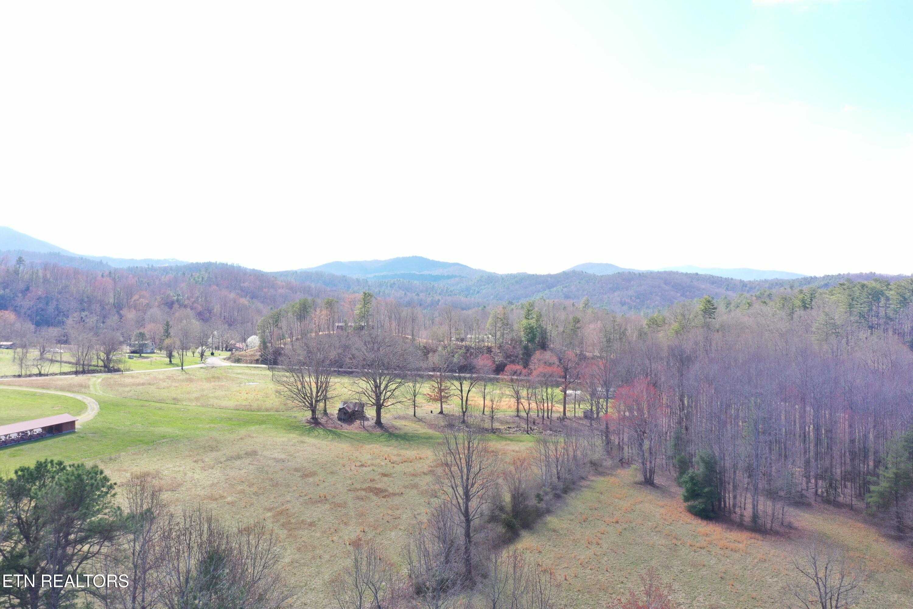 Round Mountain Del Rio TN 37727