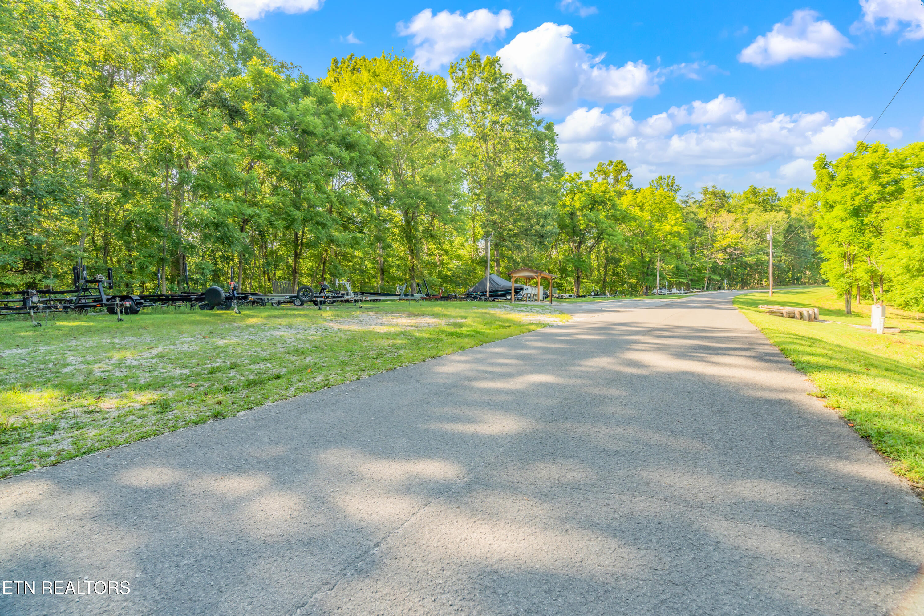 Lot 1 Shanghai Landing Lane Lafollette TN 37766
