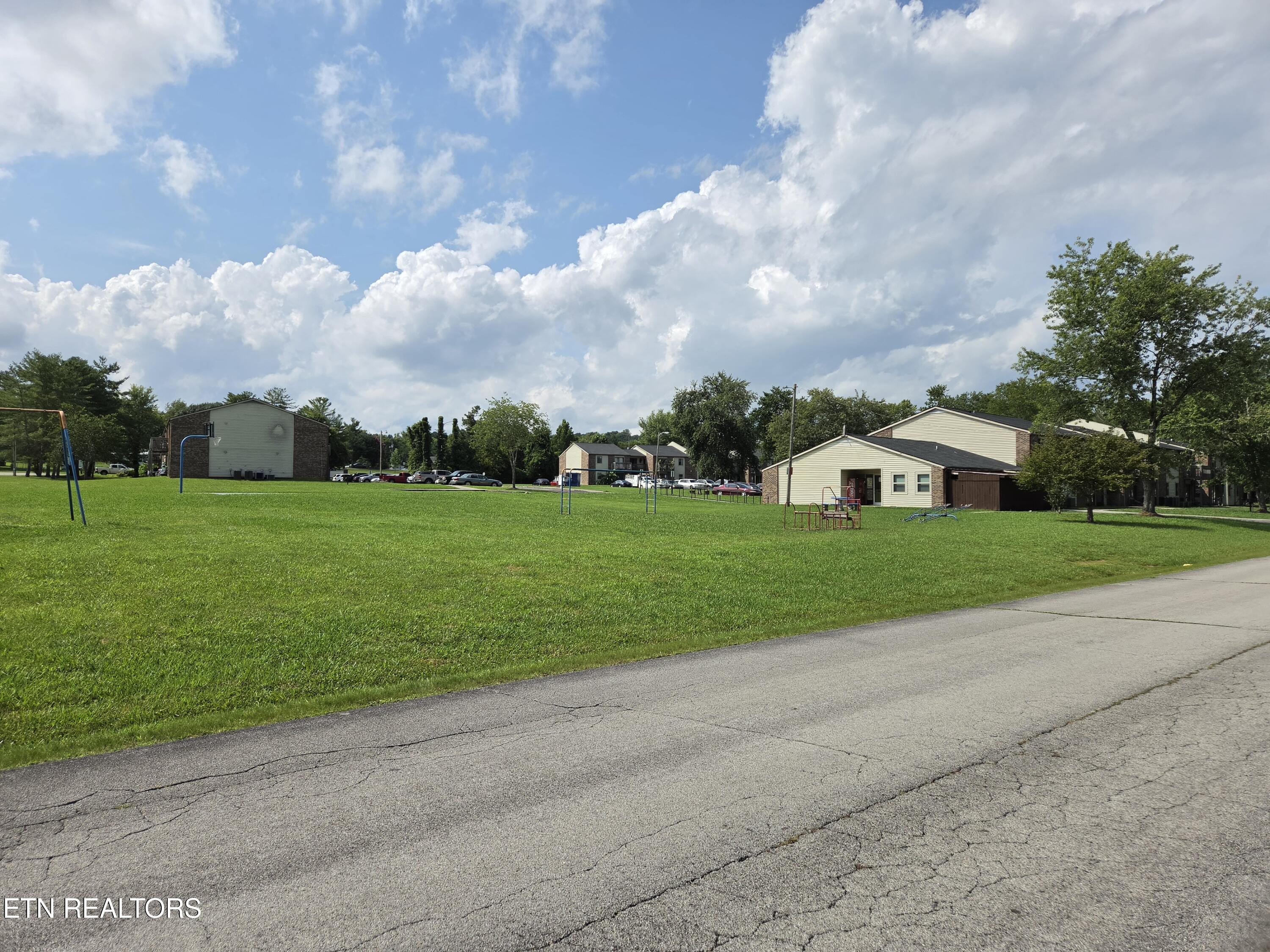 Forest Hills Ln Lane Kingston TN 37763