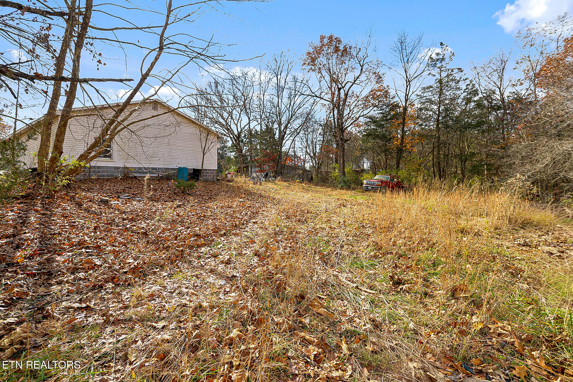 2131 Sockless Road Dandridge TN 37725