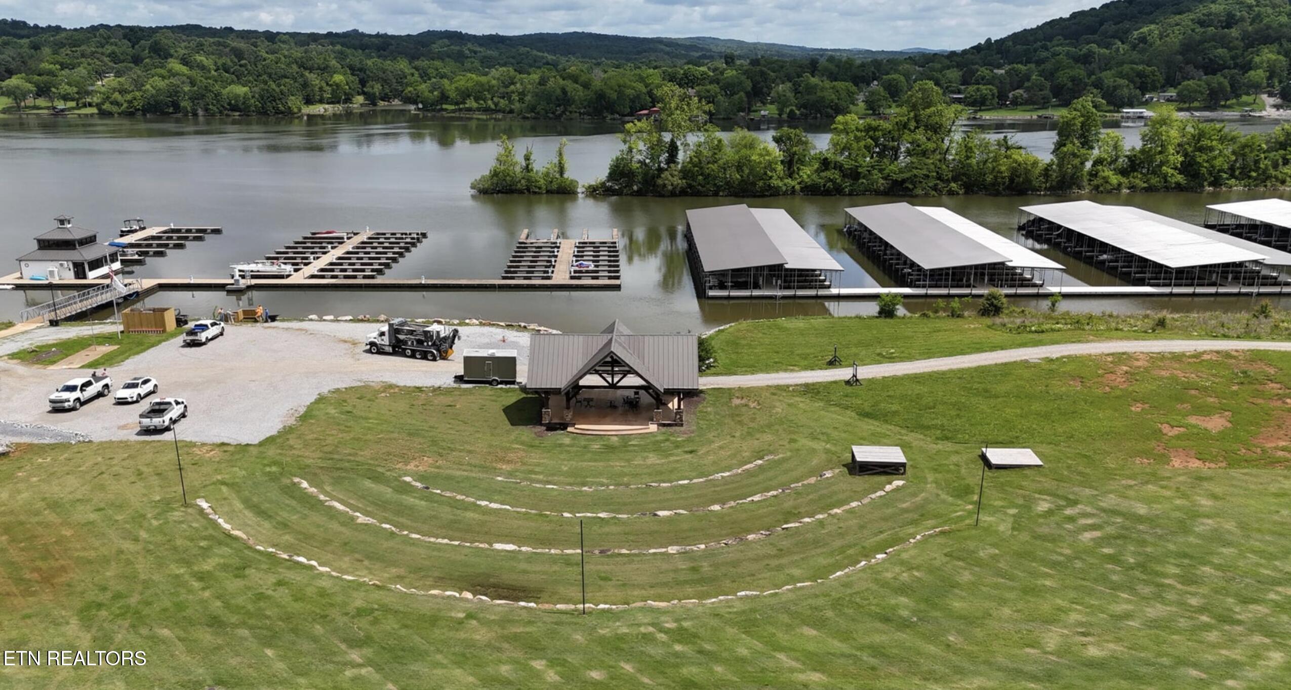 4802 Old Dogwood Trail Loudon TN 37774