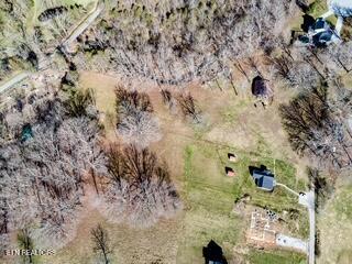 Howard Road Lafollette TN 37766