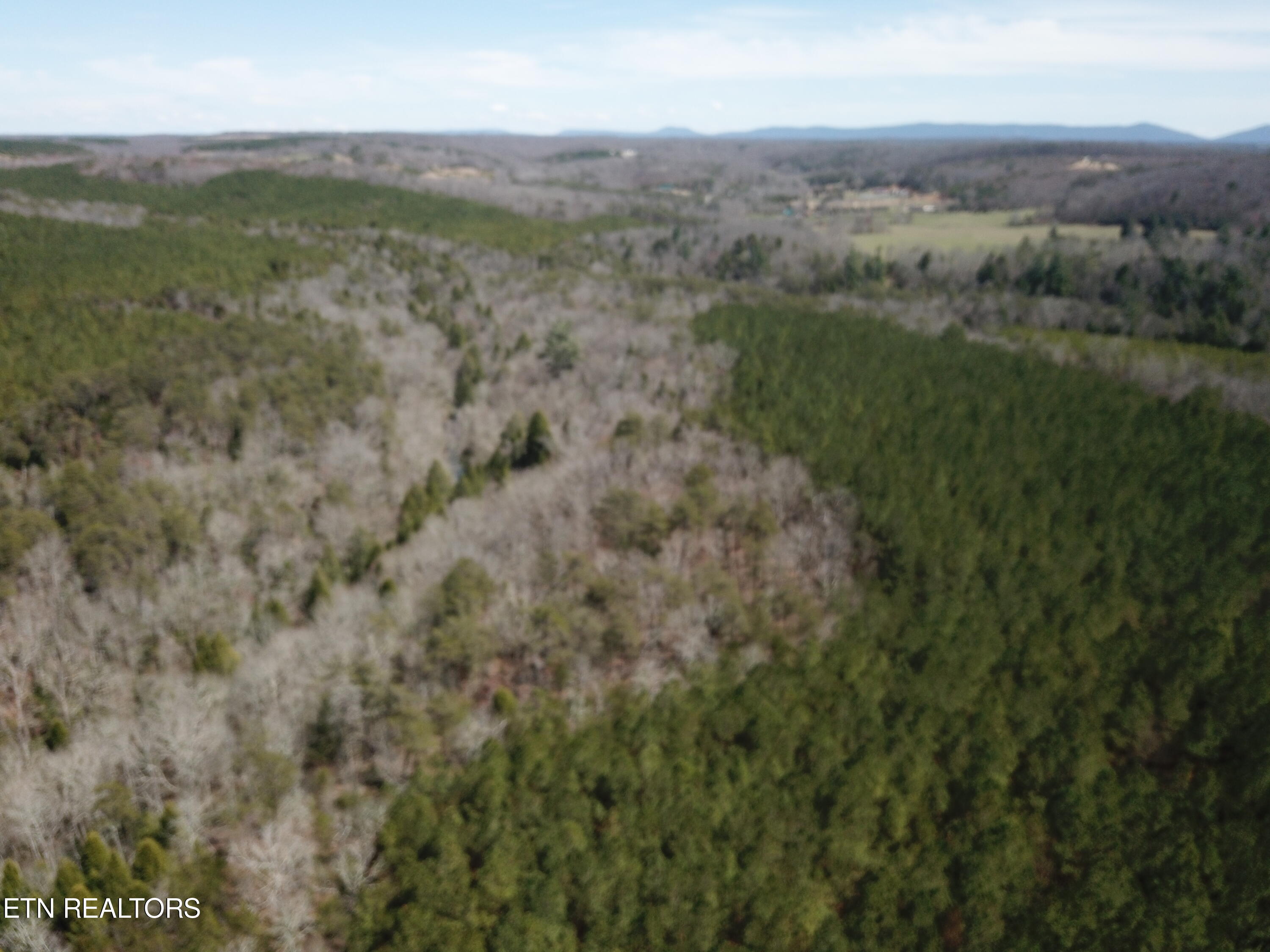 1016 West Flat Rock Road Crossville TN 38572